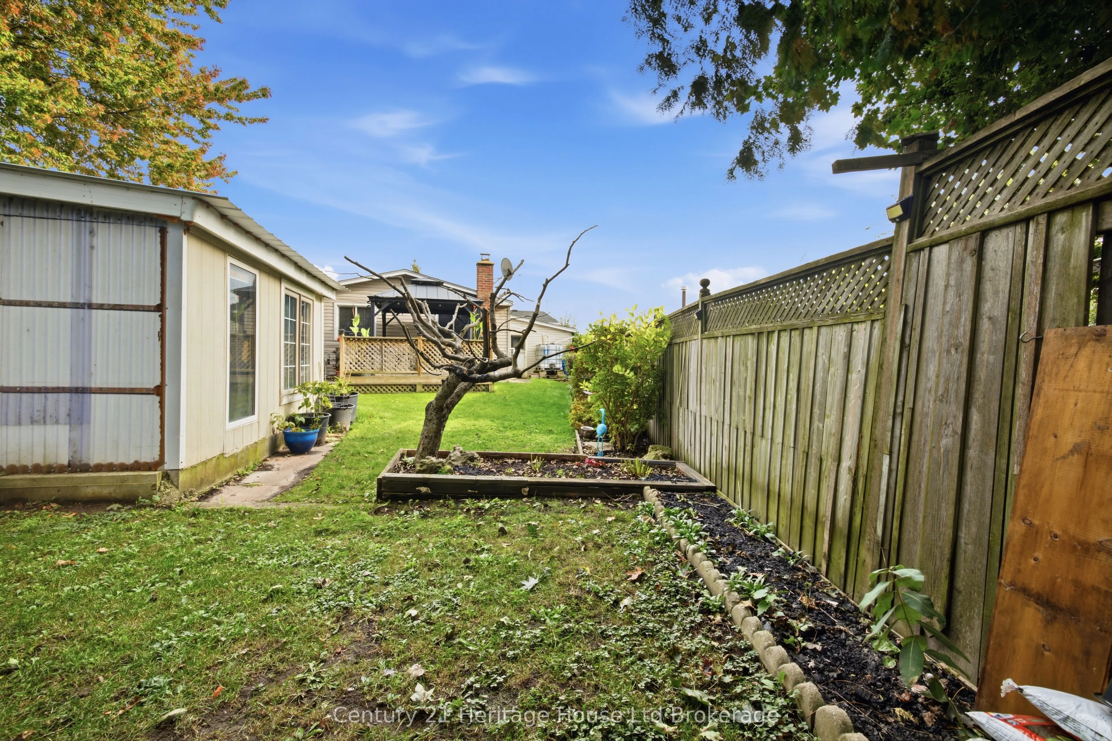 921 Lincoln Drive