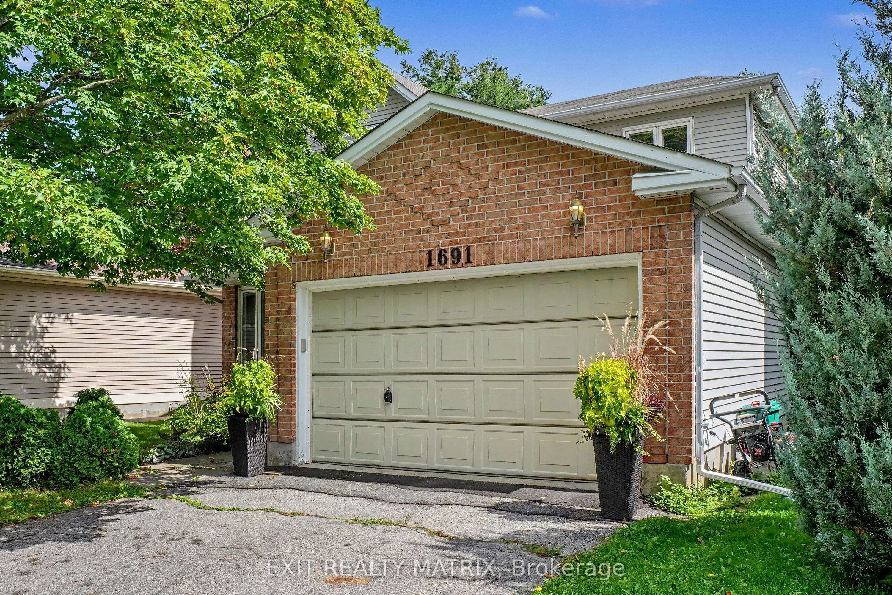 1691 Hunters Run Drive