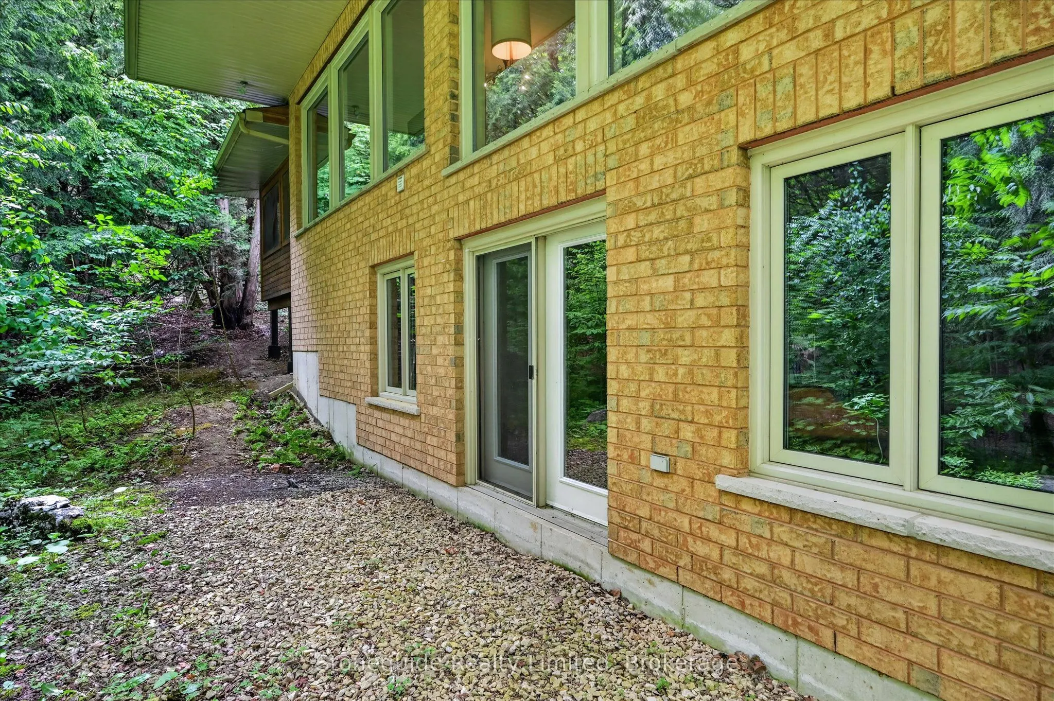 761 Cedarhurst Drive
