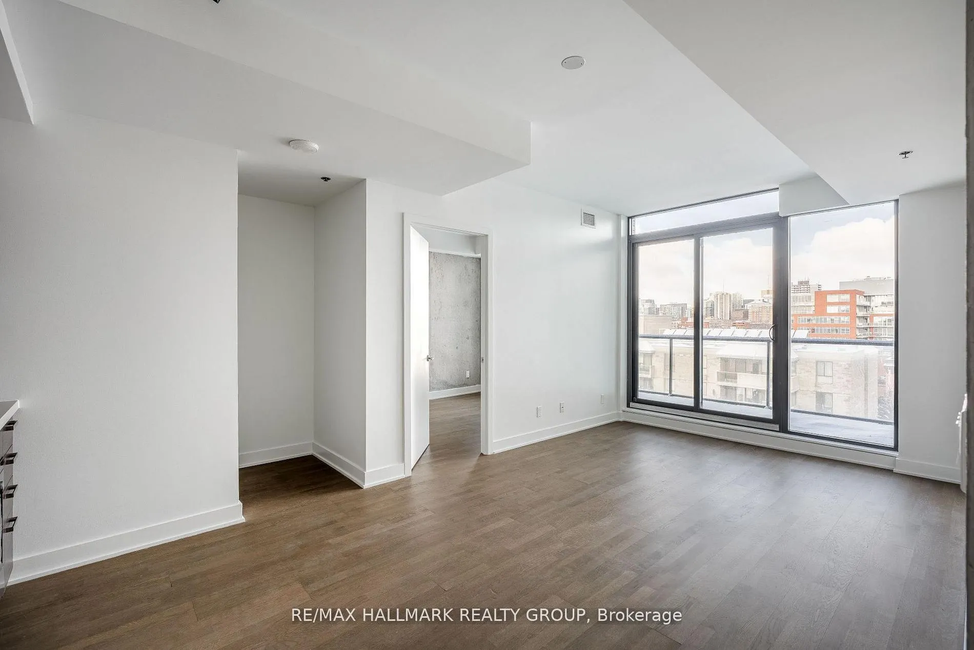 203 Catherine Street W #710