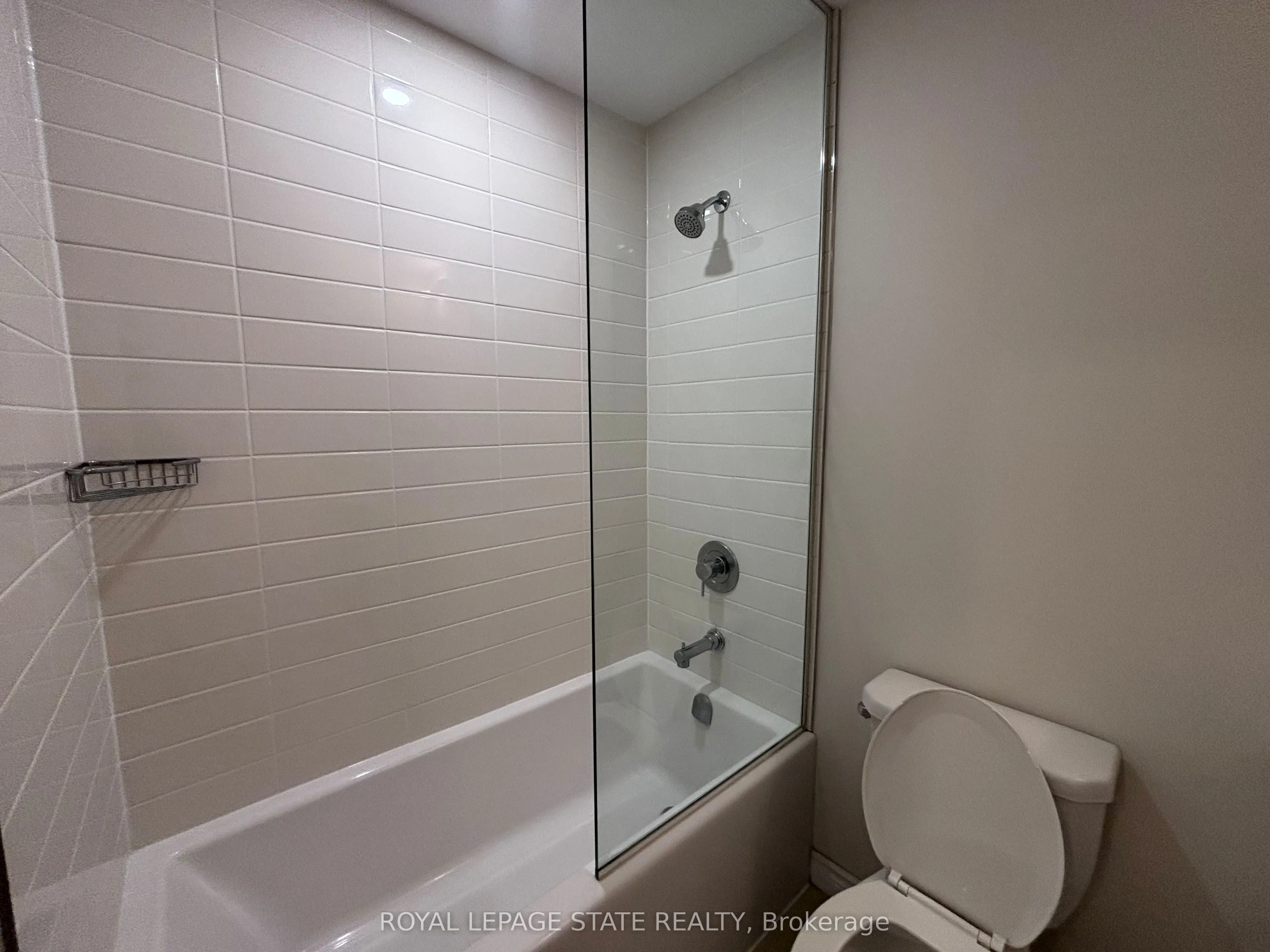 40 Esplanade Lane #309