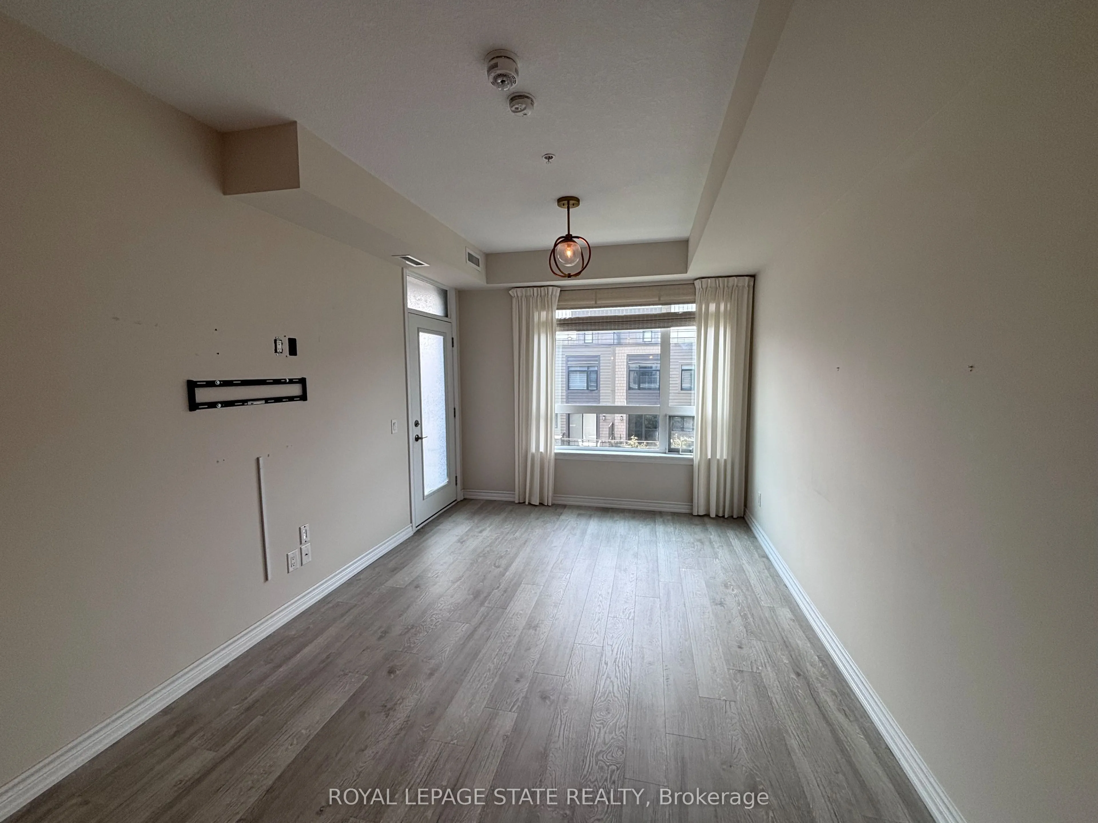 40 Esplanade Lane #309