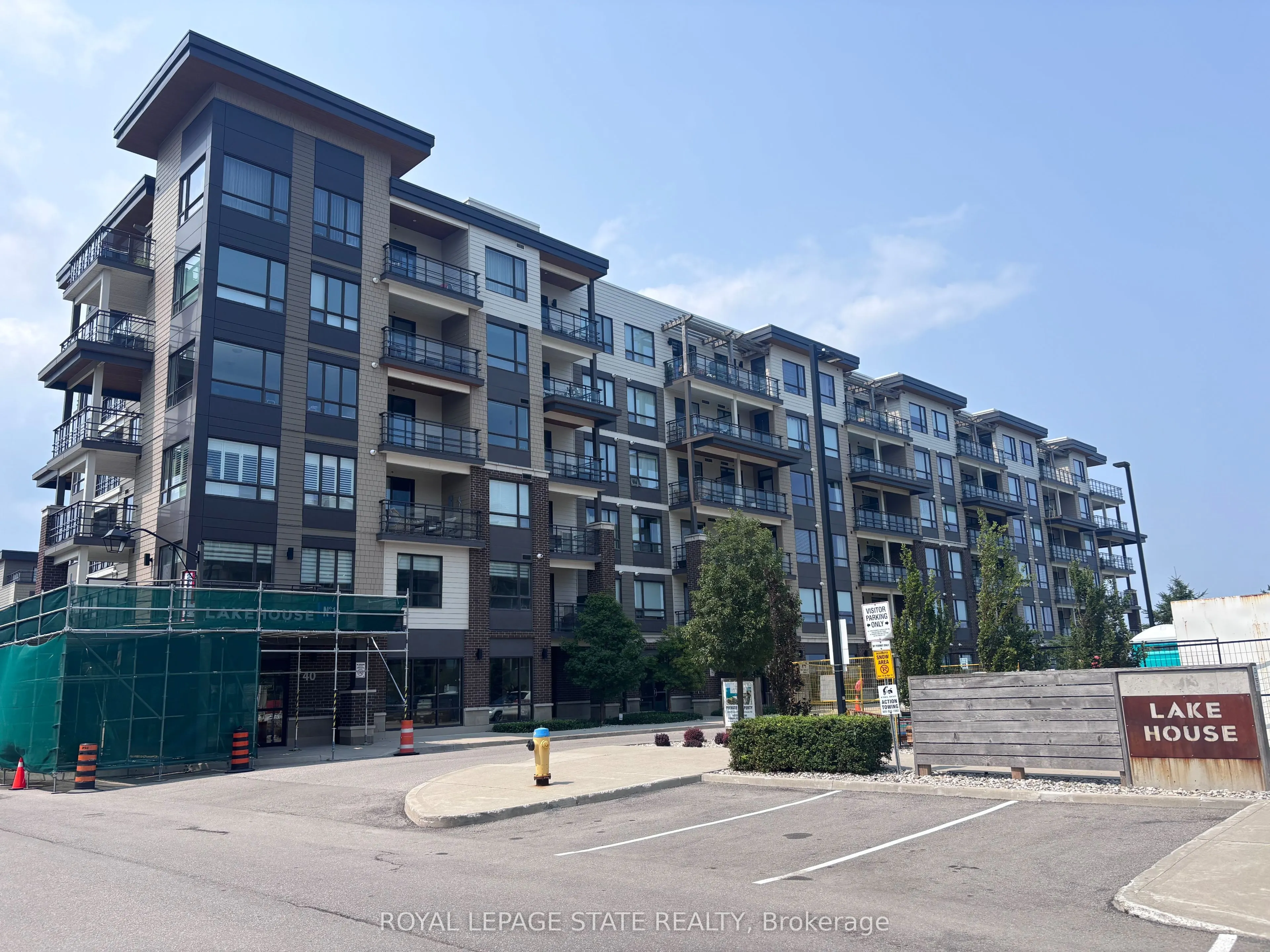 40 Esplanade Lane #309