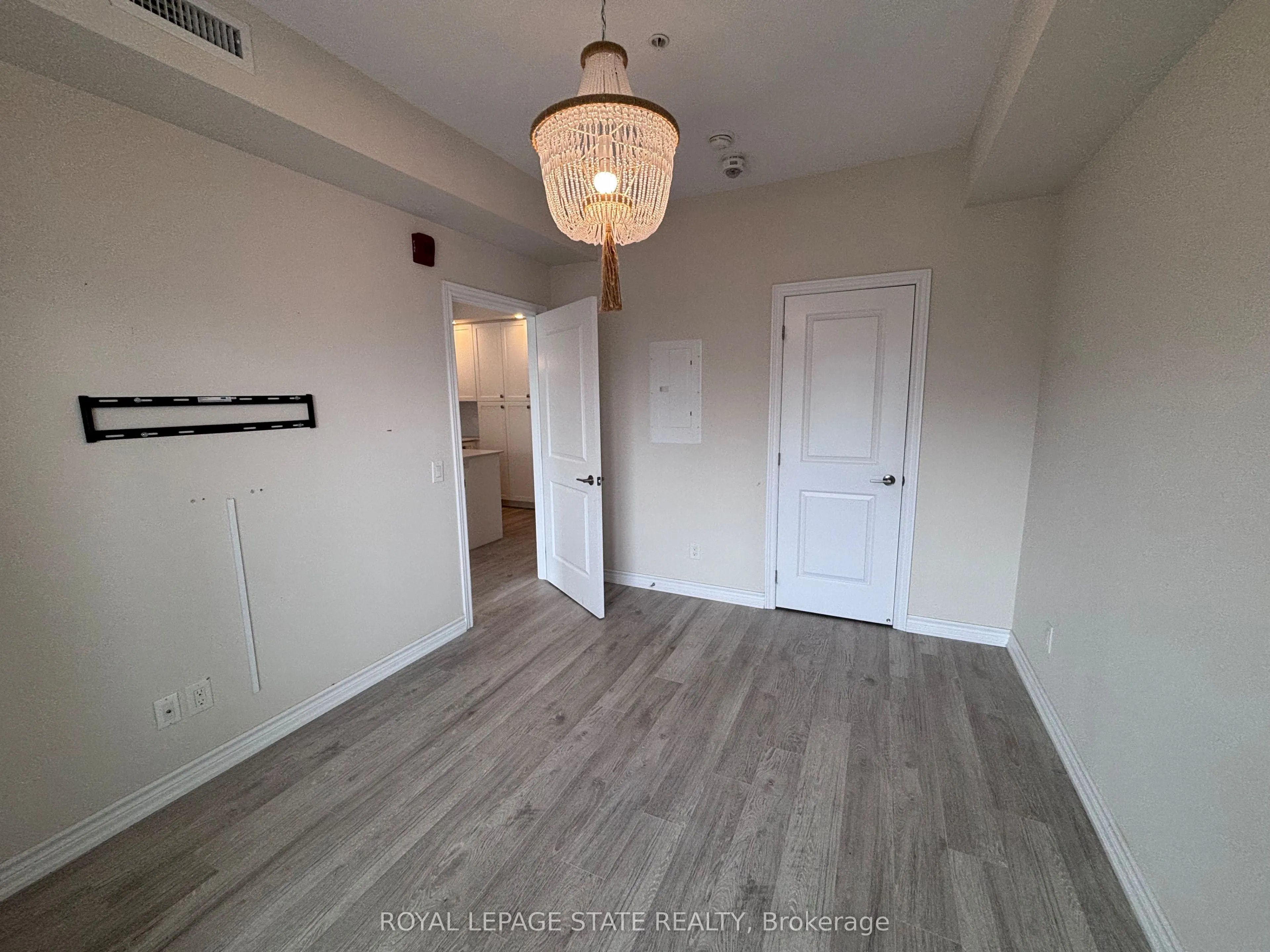40 Esplanade Lane #309