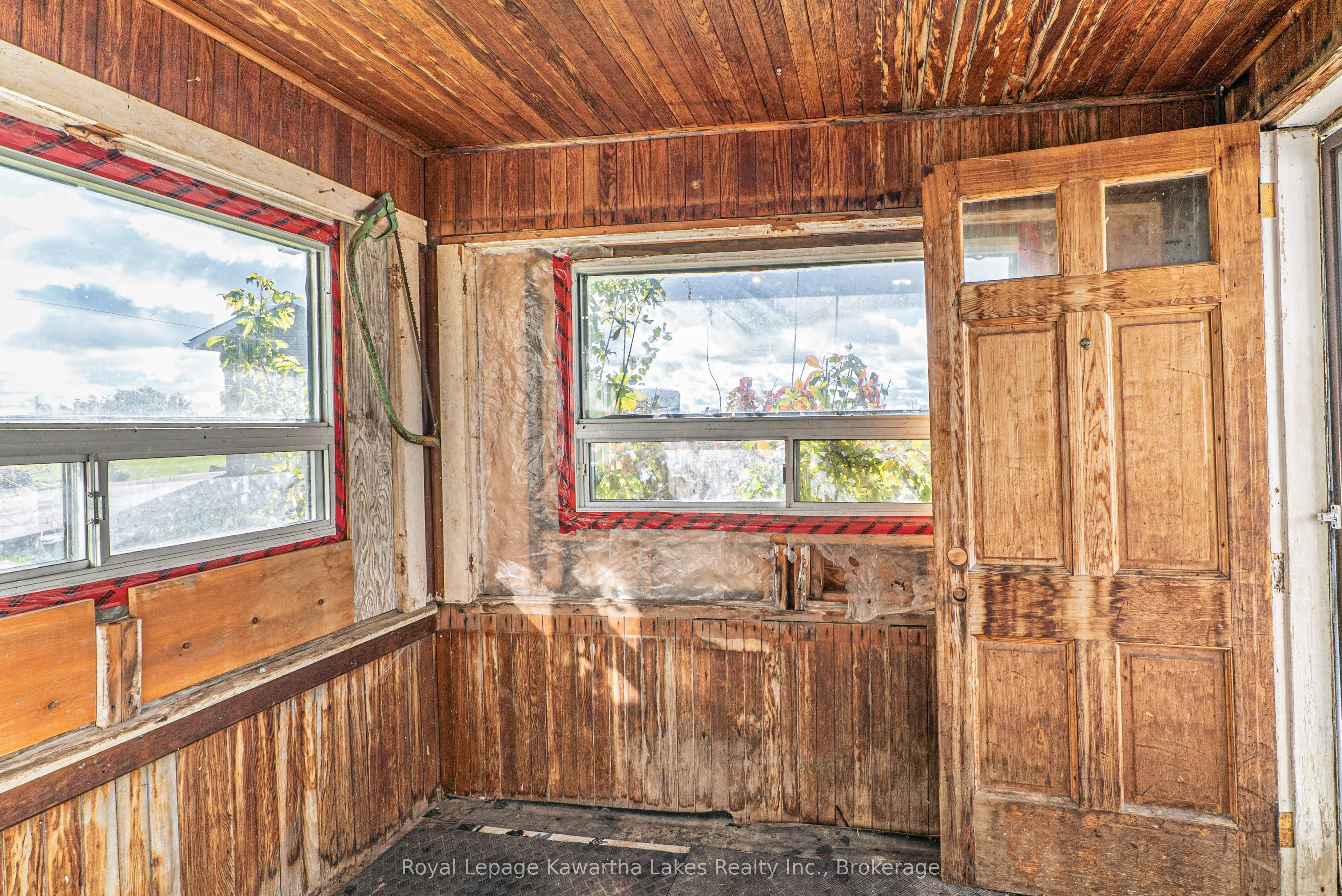 76 Long Beach Road