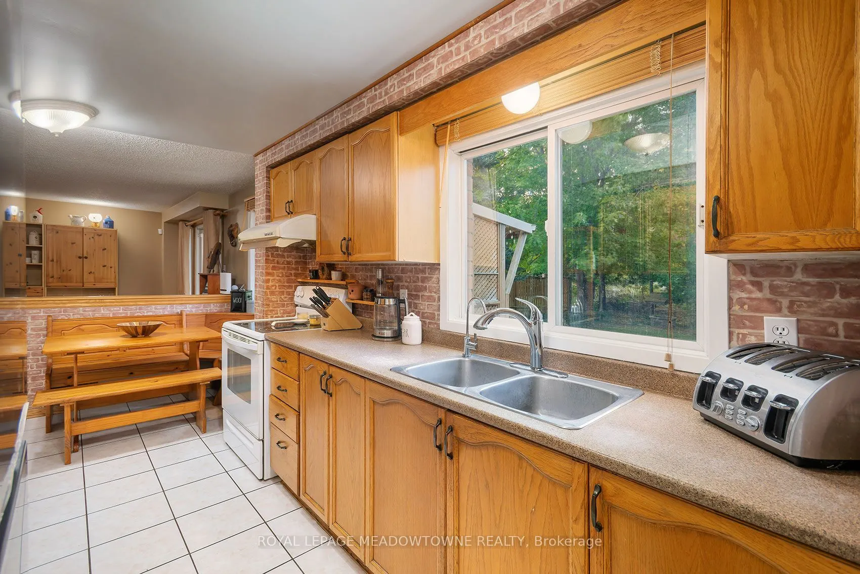 209 Elmira Road S