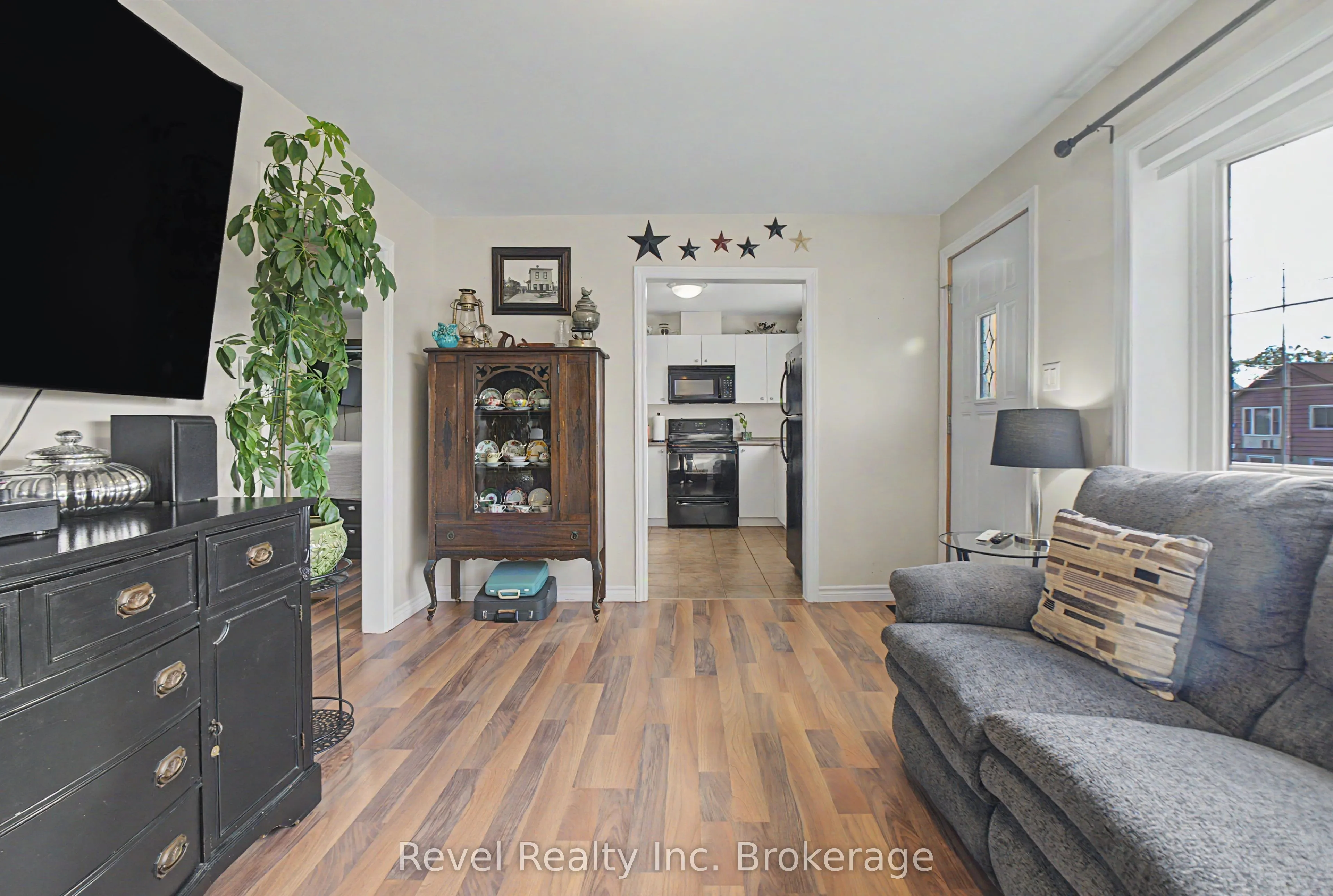 204 Delaware Avenue