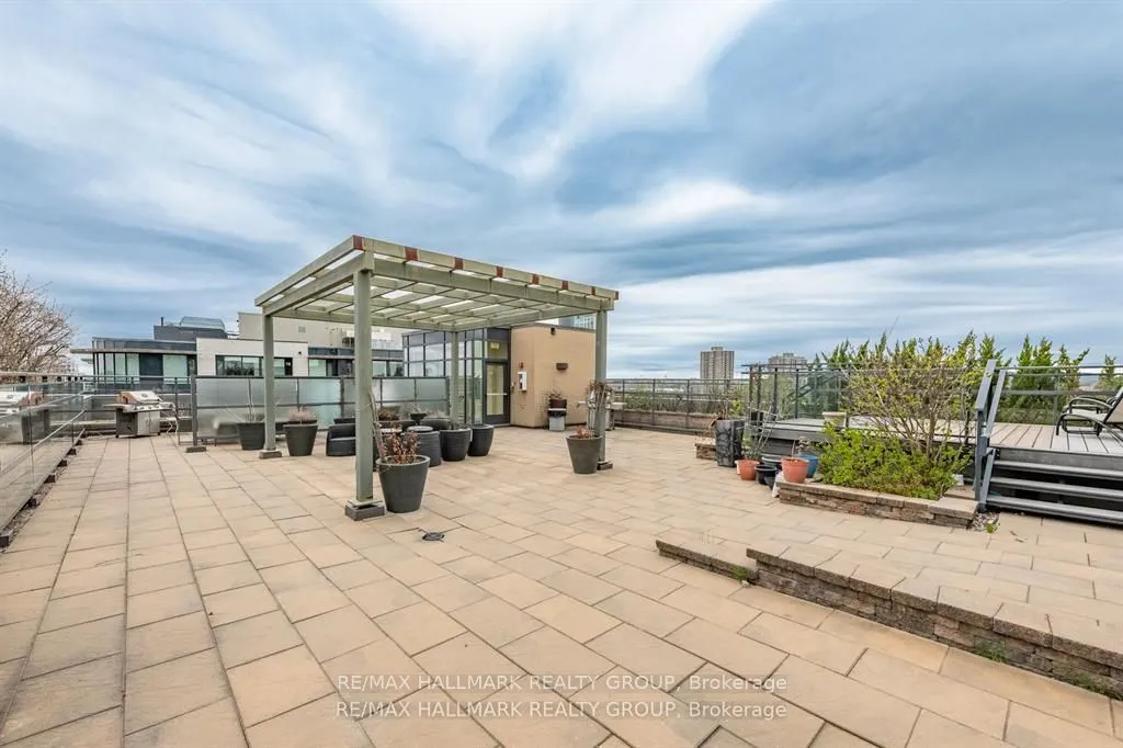 101 Richmond Road #319