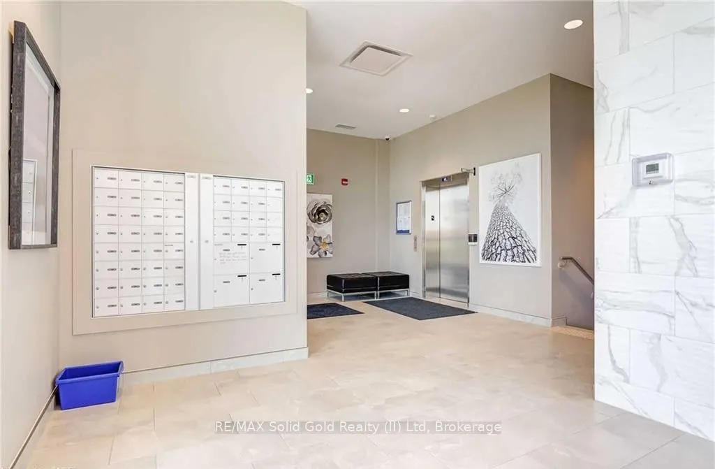 175 Commonwealth Street #401