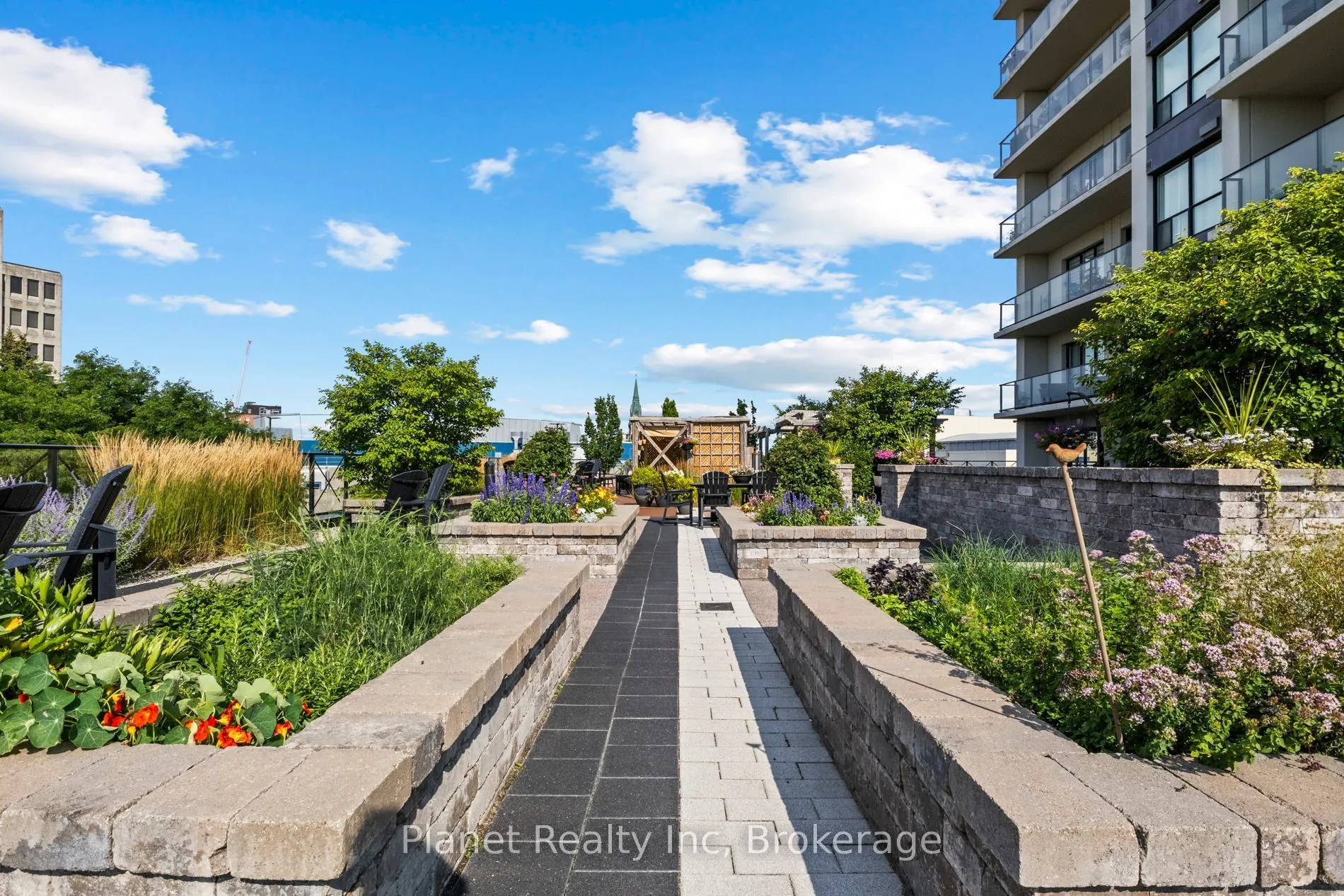 160 Macdonell Street #508