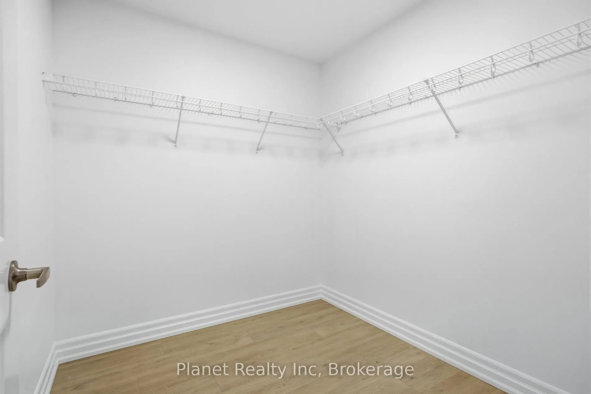 160 Macdonell Street #508