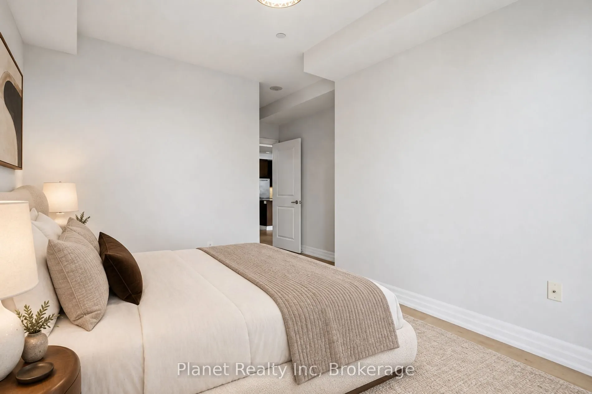 160 Macdonell Street #508