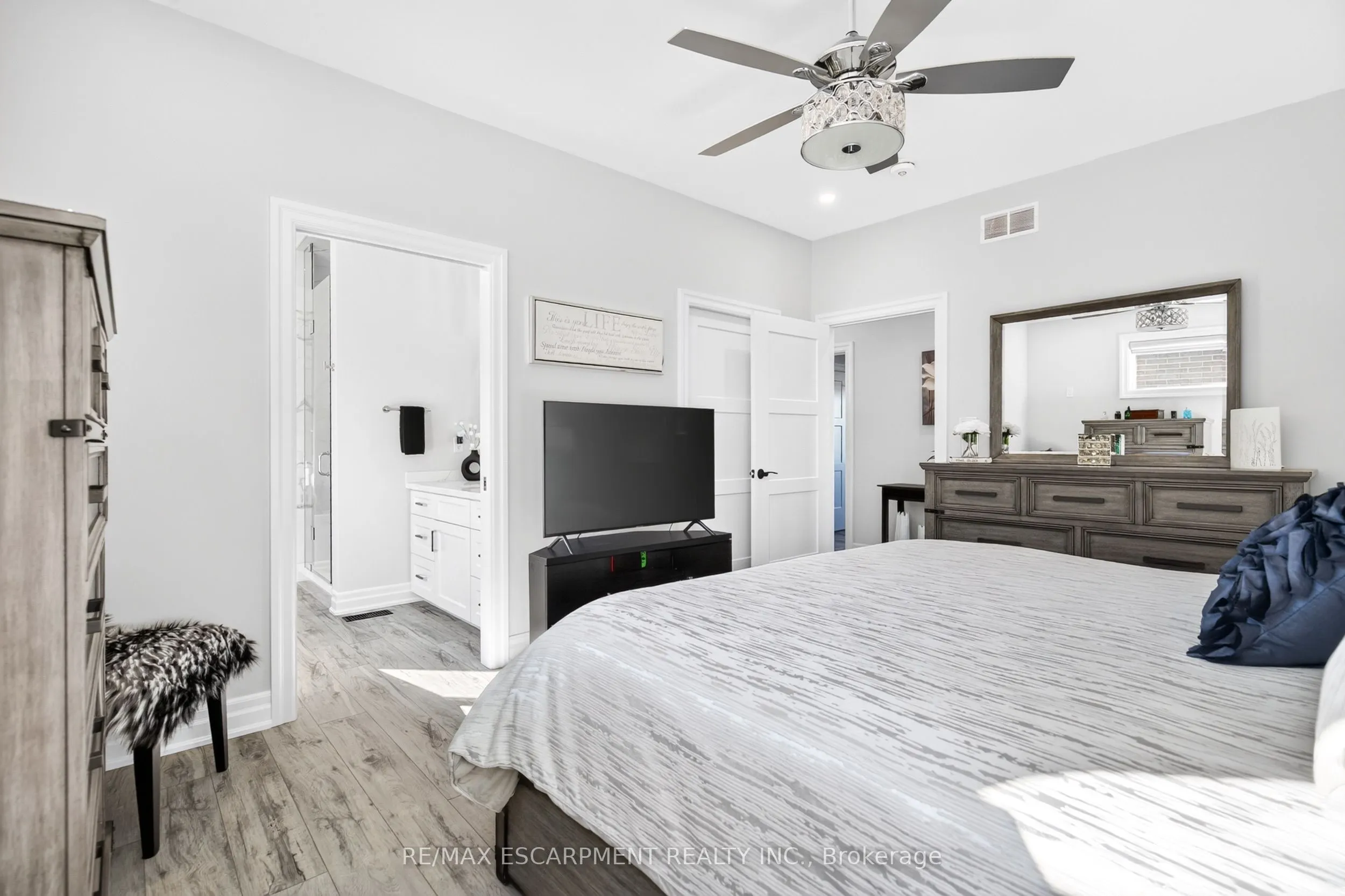4237 Manson Lane