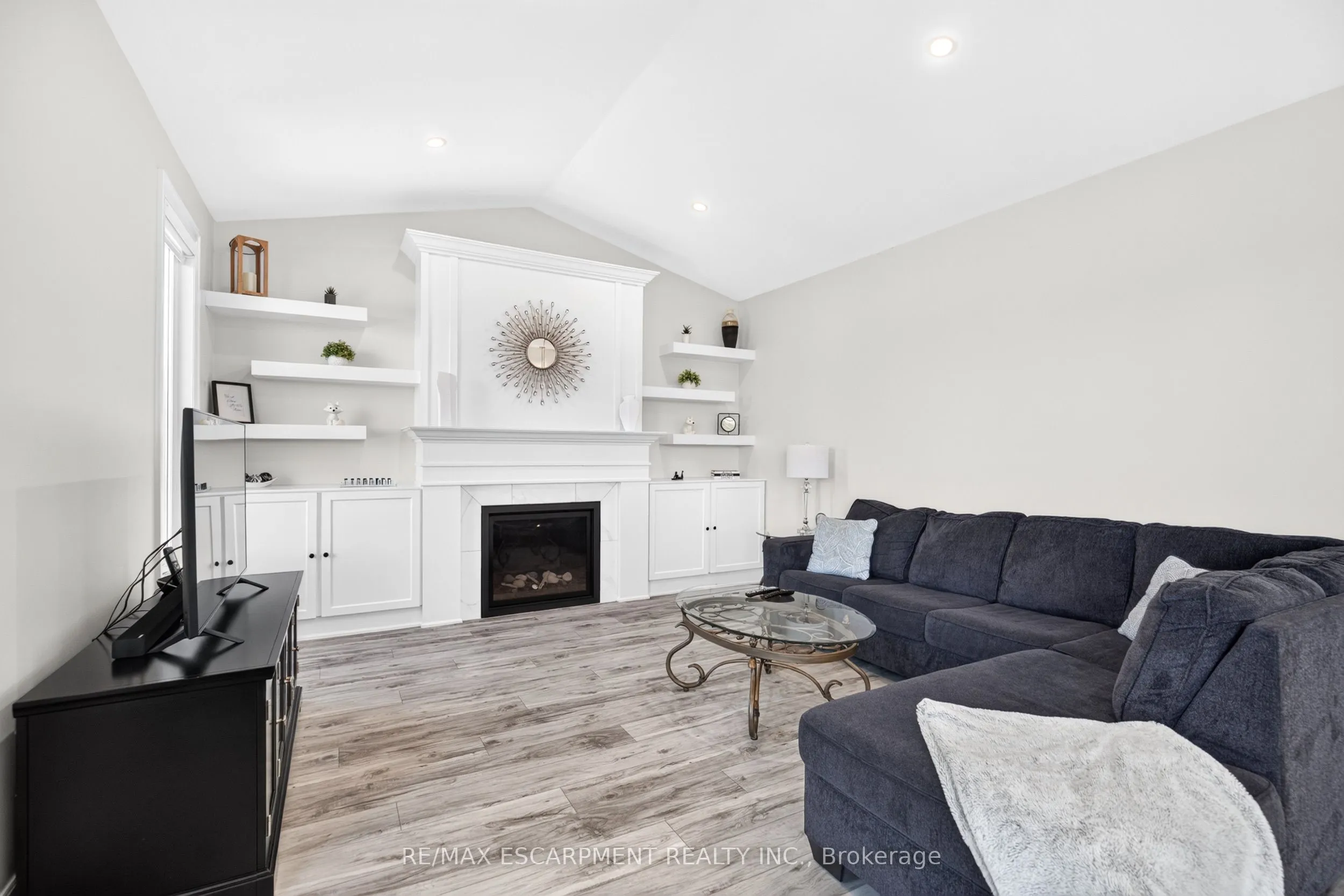 4237 Manson Lane