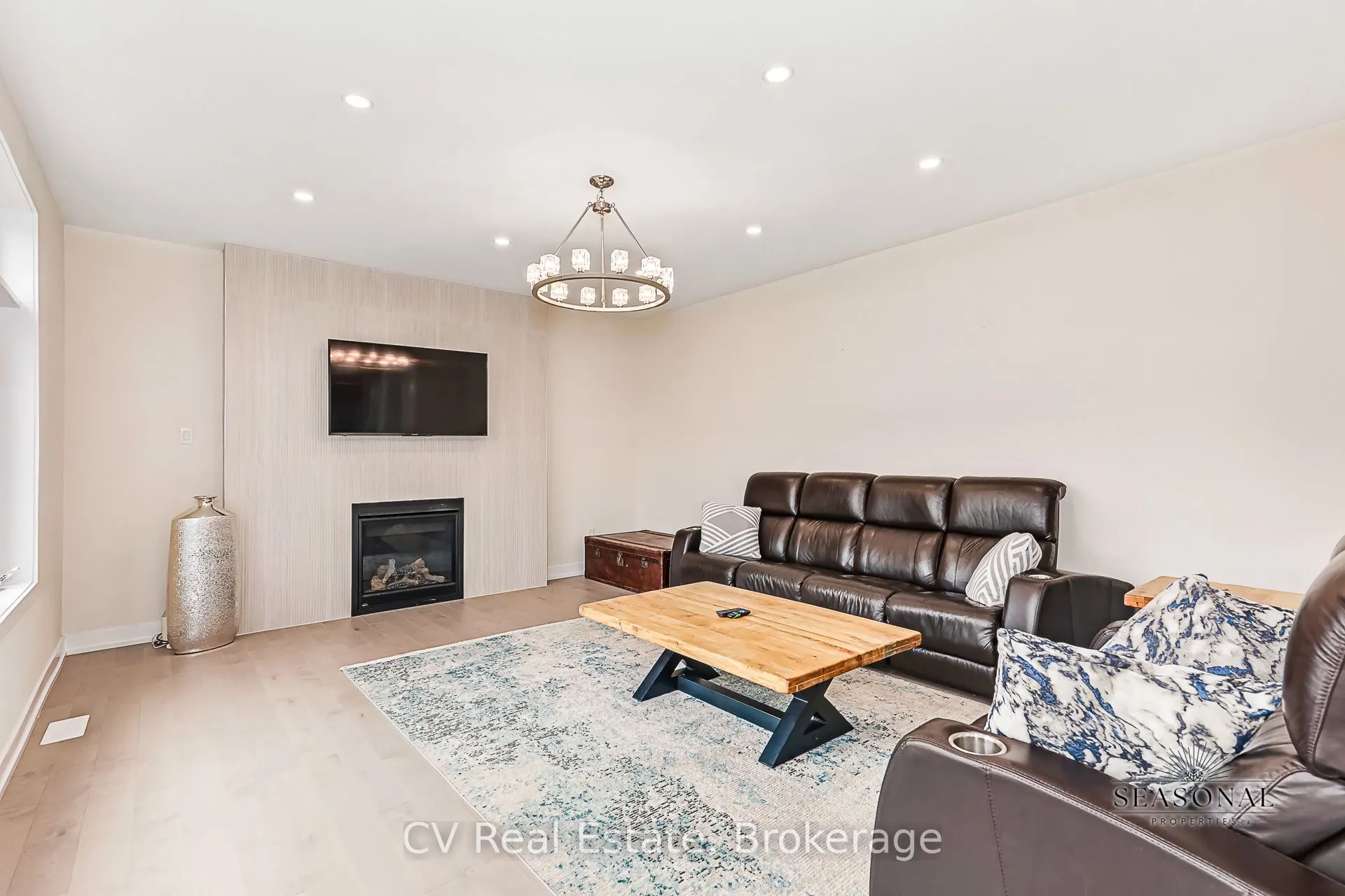 157 Springside Crescent