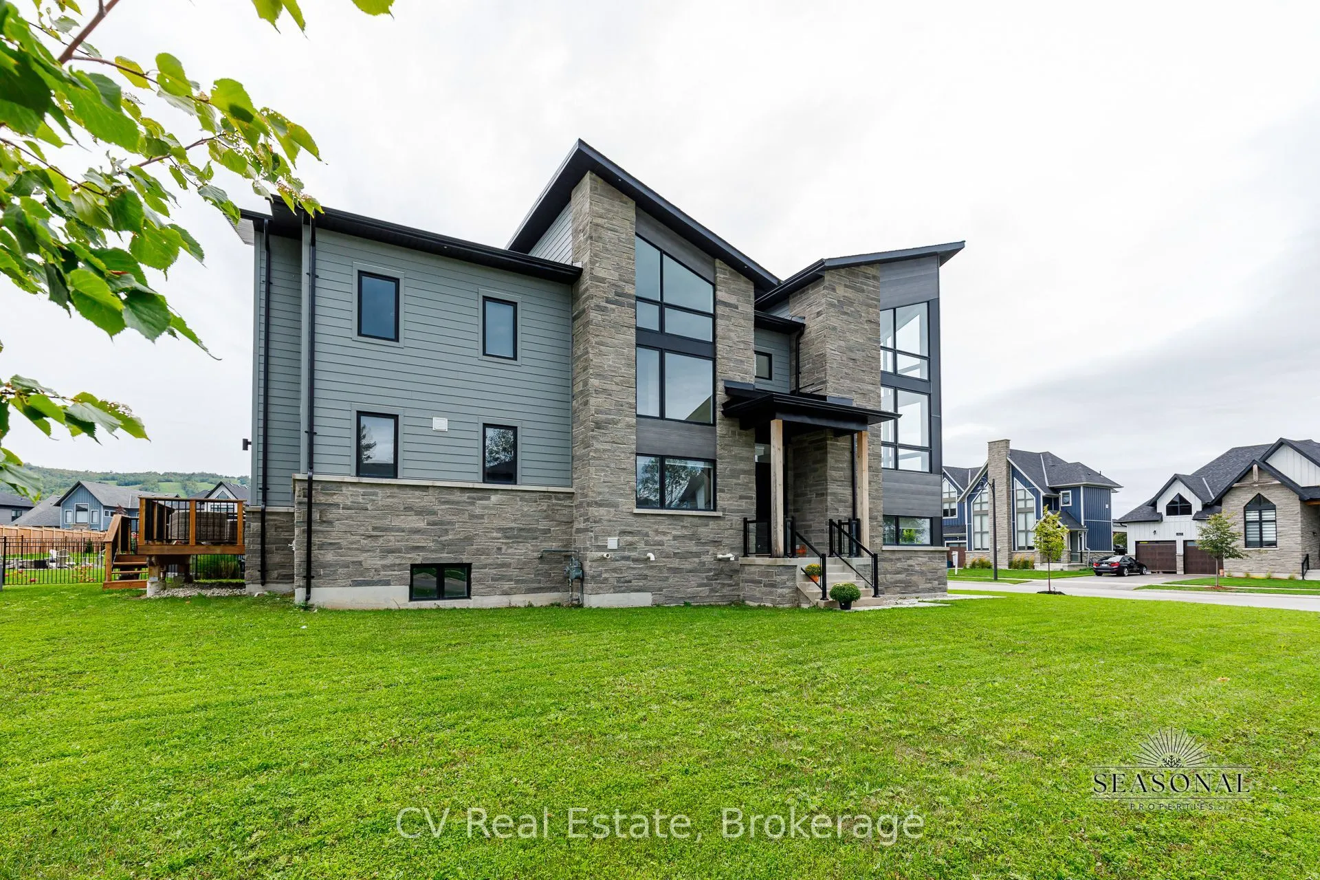 157 Springside Crescent
