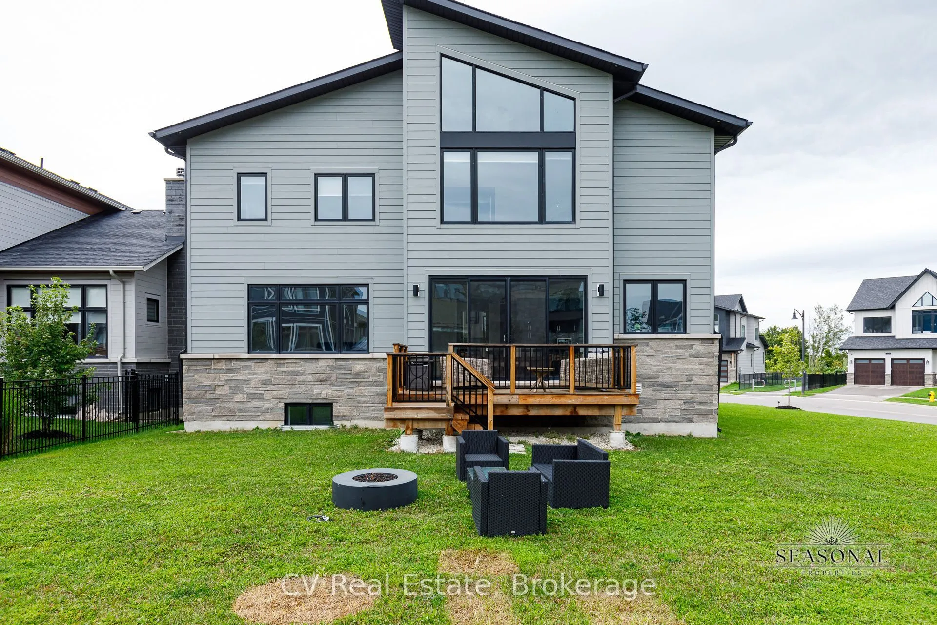 157 Springside Crescent