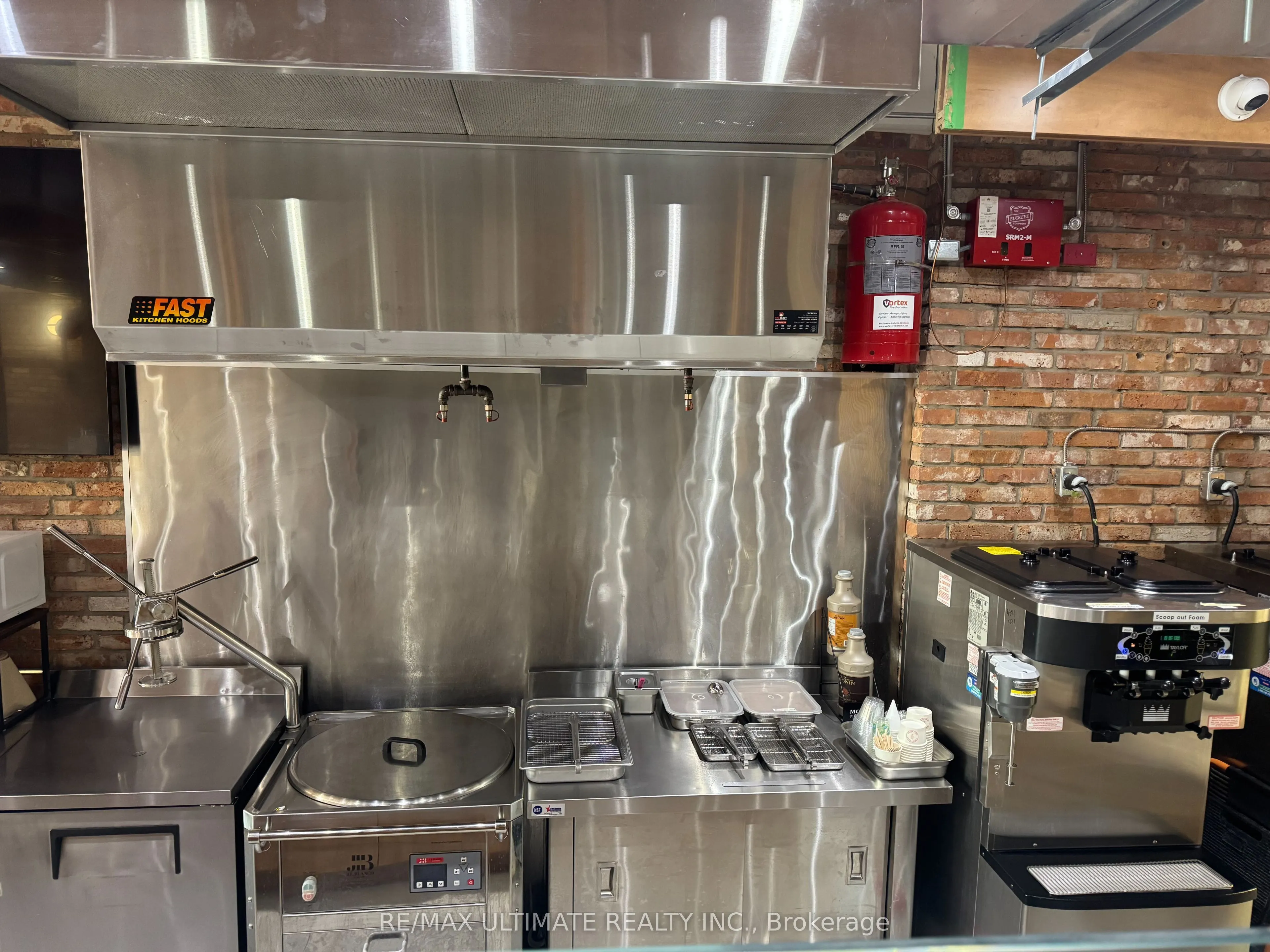 255 King Street N #12