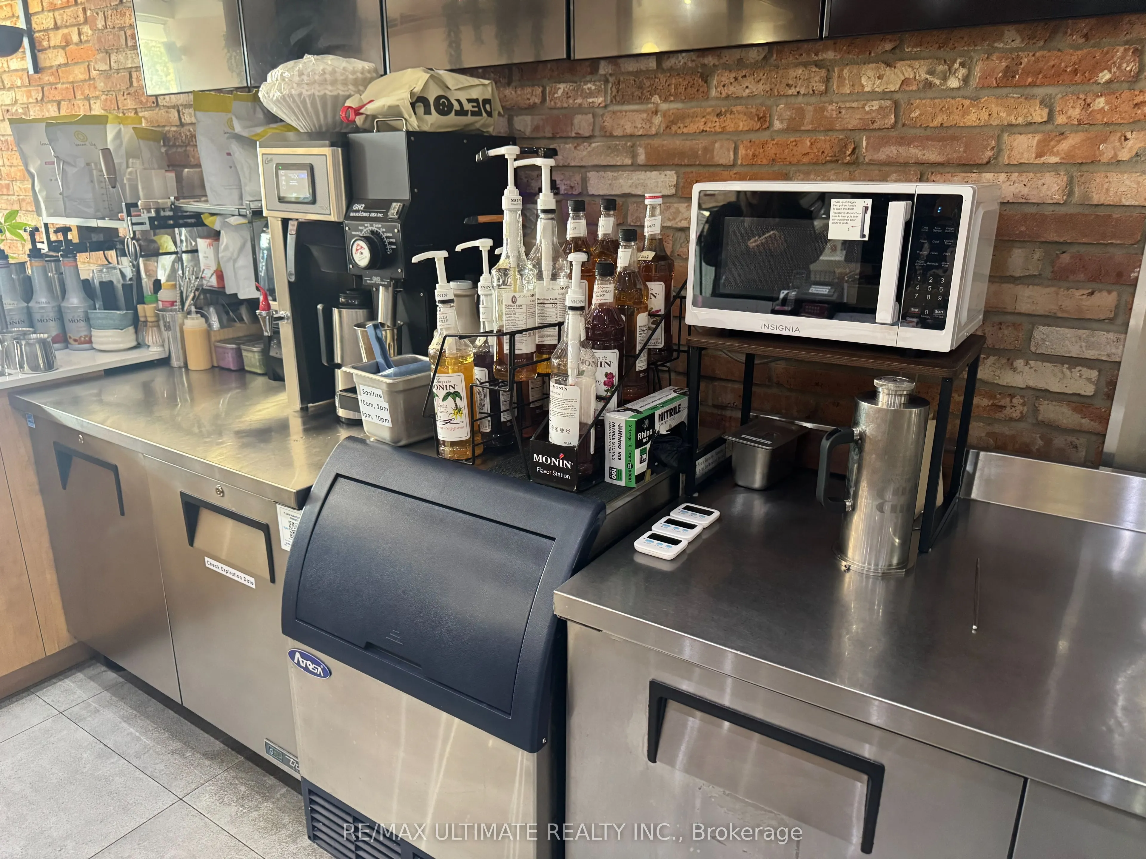 255 King Street N #12