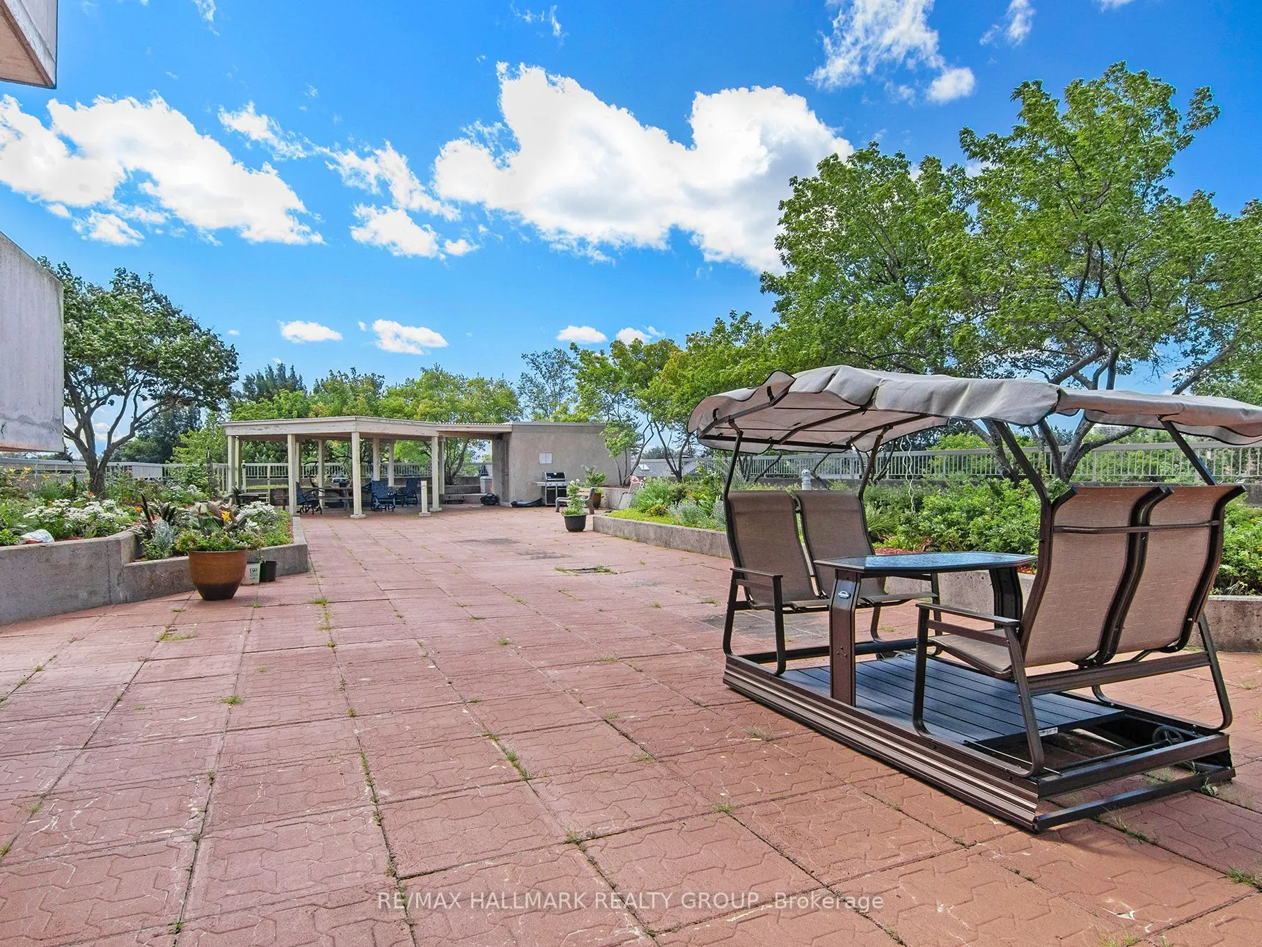 200 Lafontaine Avenue #902