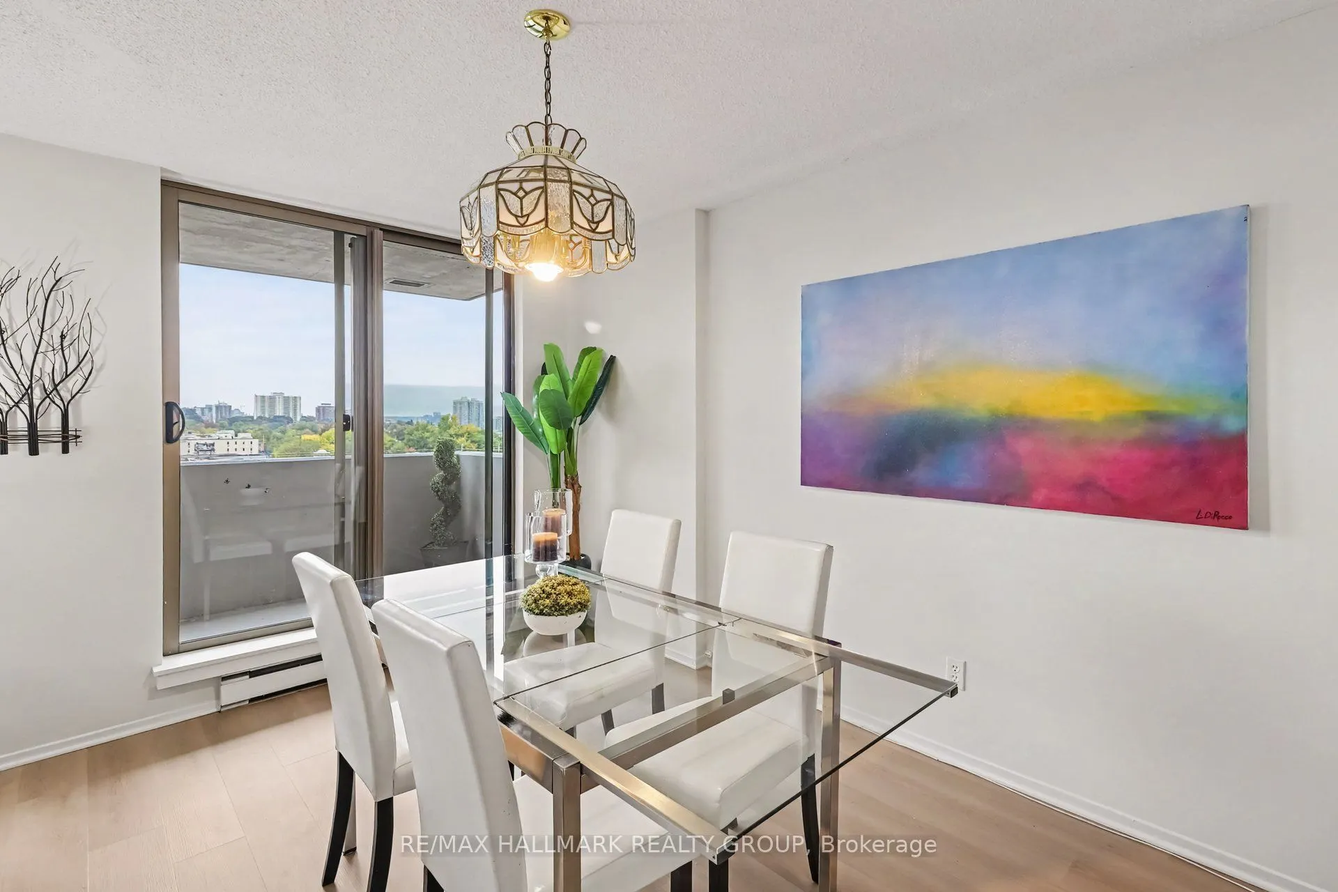 200 Lafontaine Avenue #902