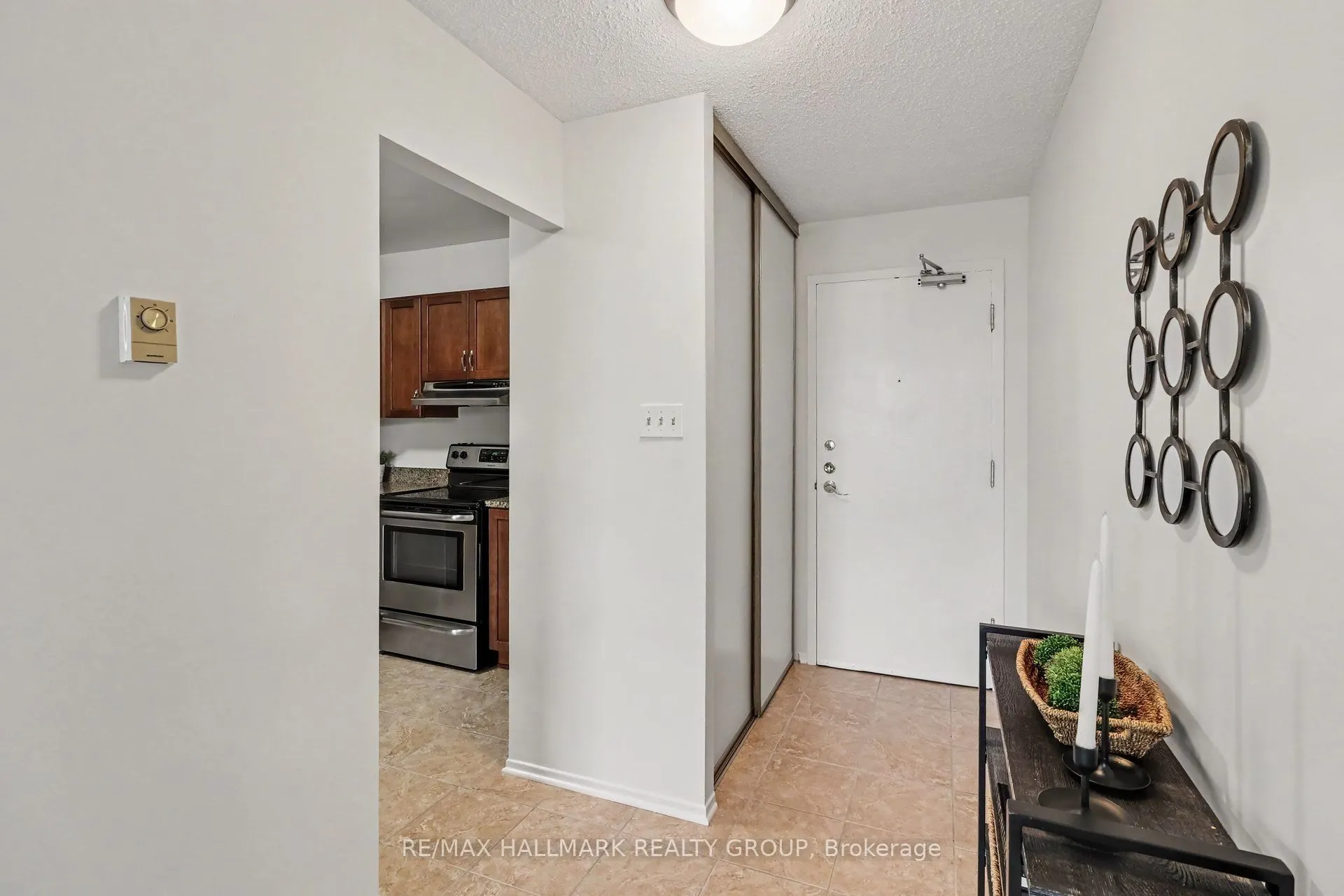 200 Lafontaine Avenue #902