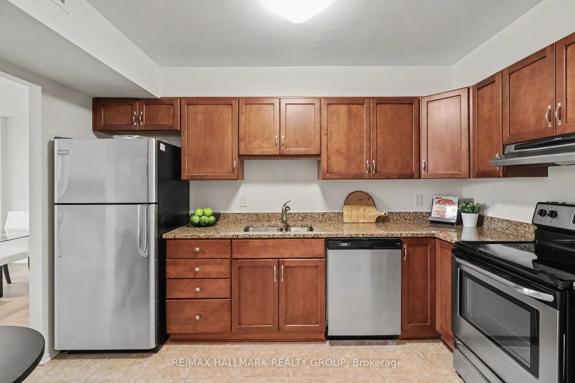 200 Lafontaine Avenue #902