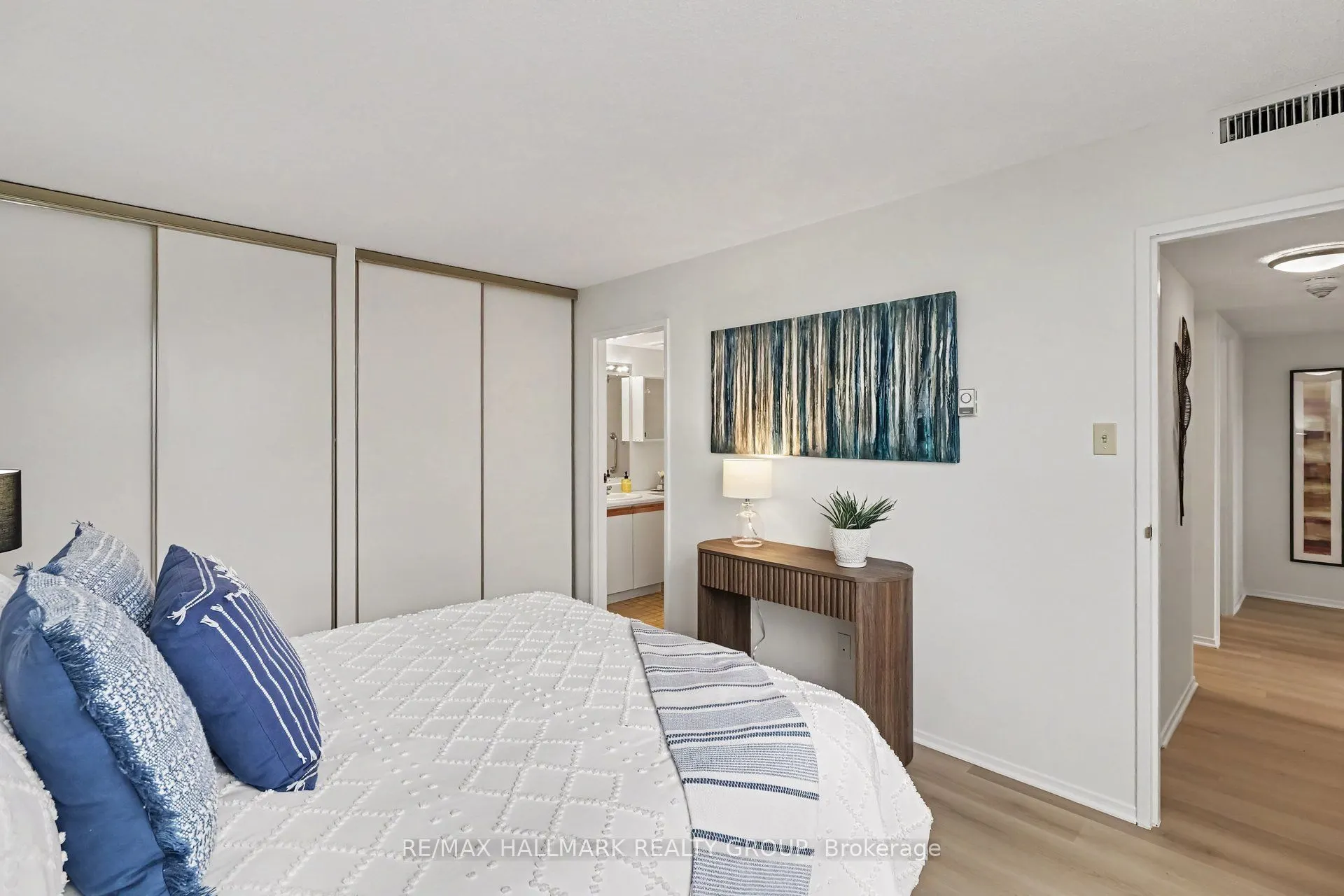 200 Lafontaine Avenue #902