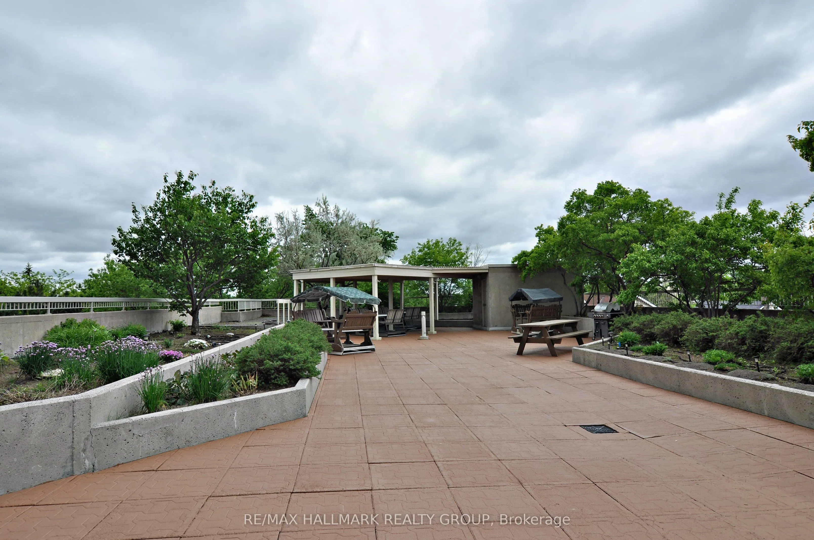 200 Lafontaine Avenue #902