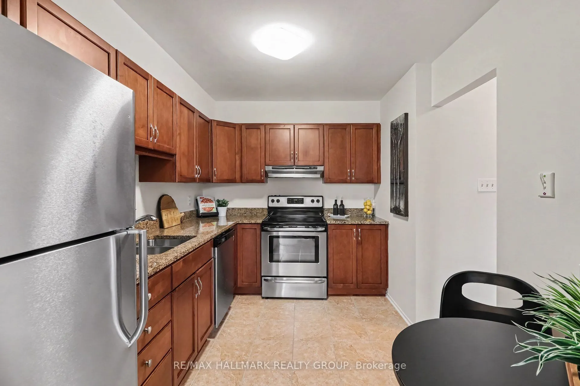200 Lafontaine Avenue #902