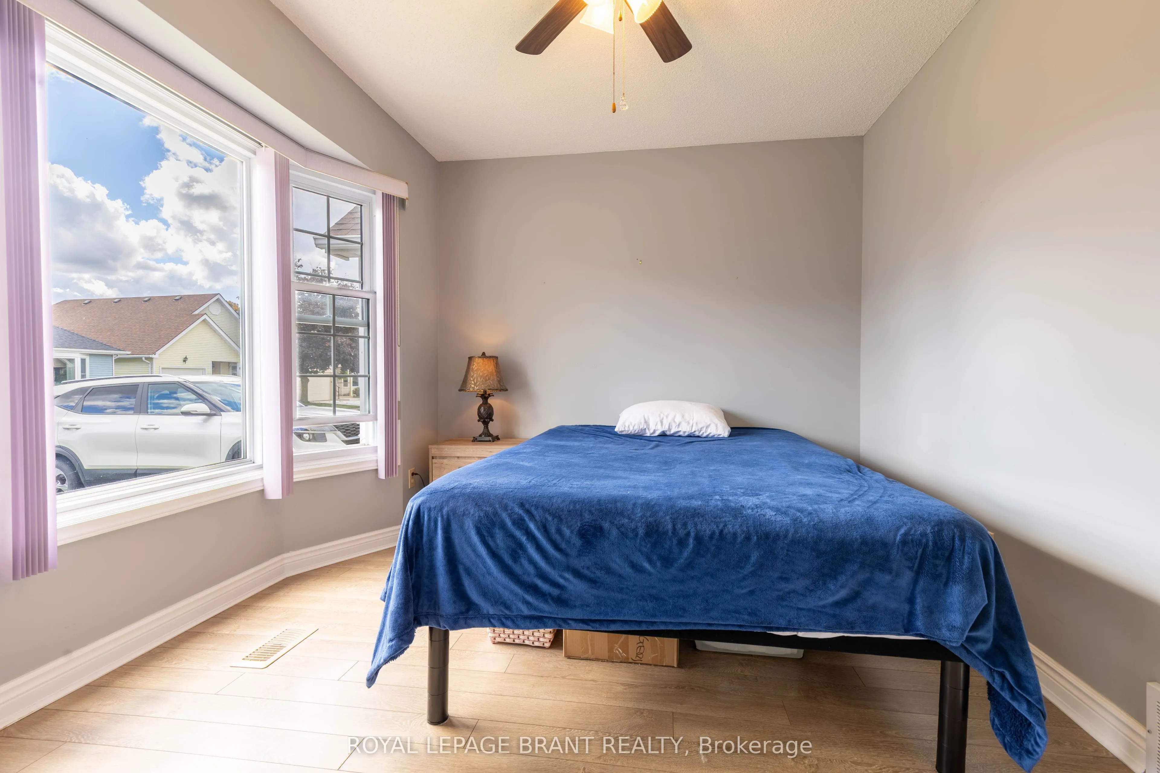 12 Hawkins Crescent