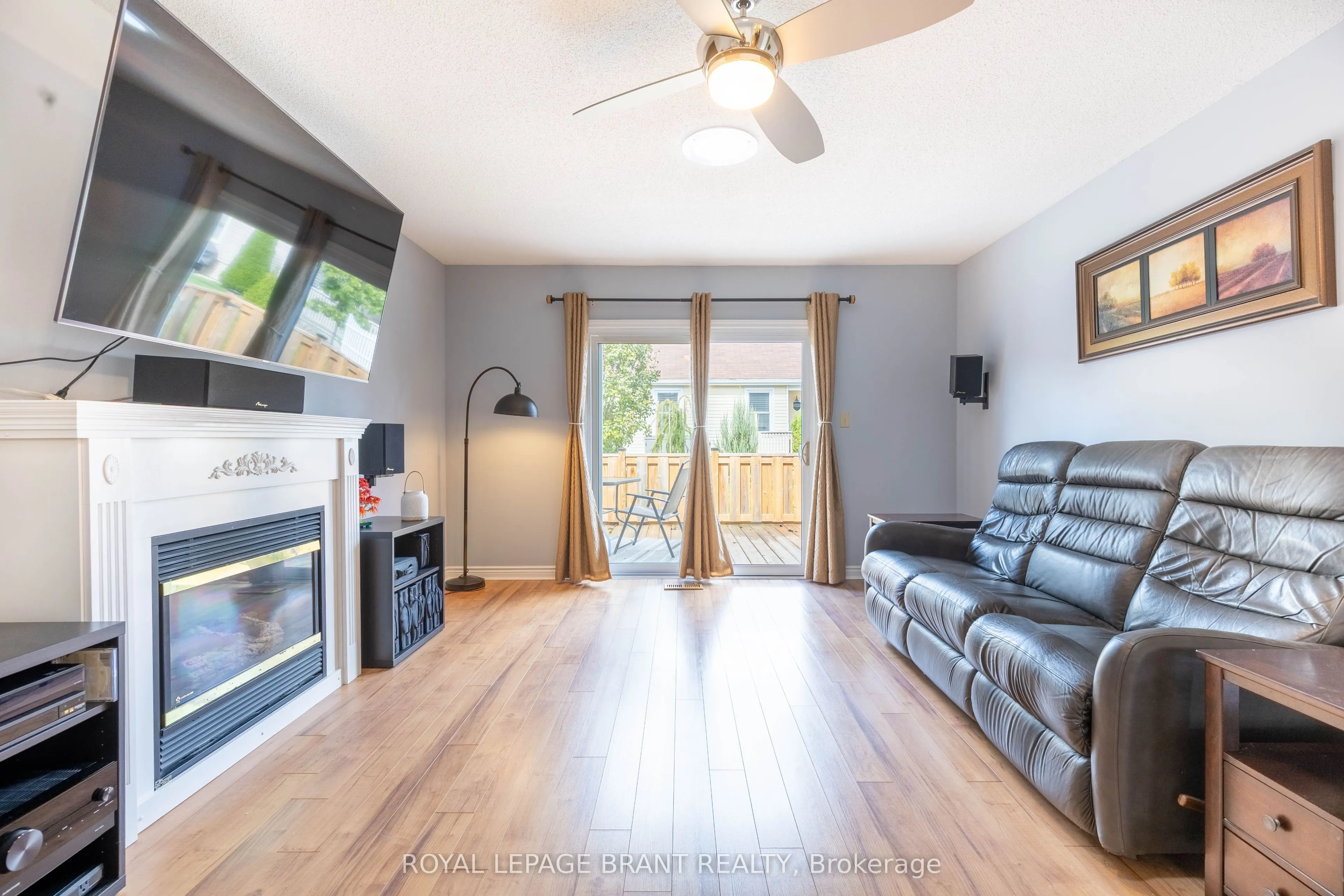 12 Hawkins Crescent