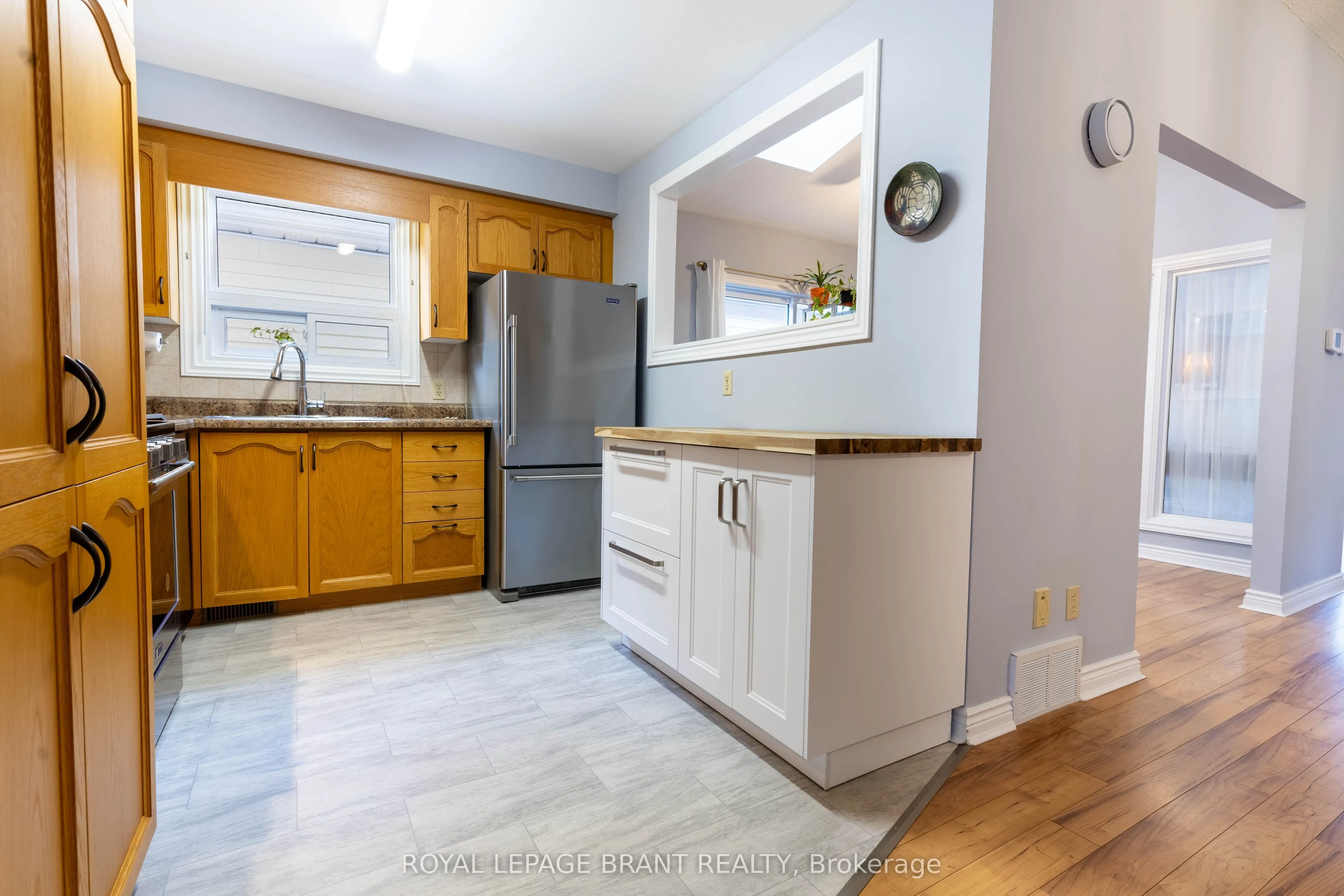 12 Hawkins Crescent