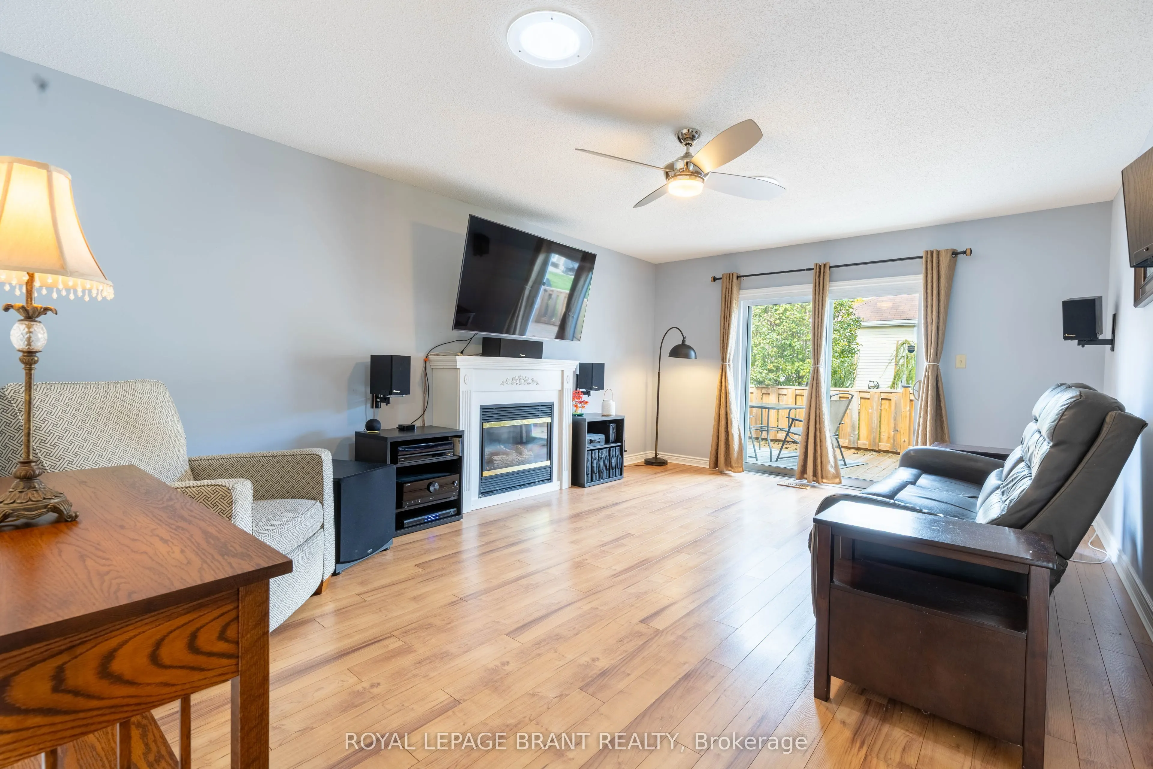 12 Hawkins Crescent