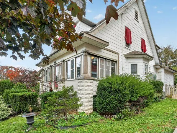 4758 Ryerson Crescent