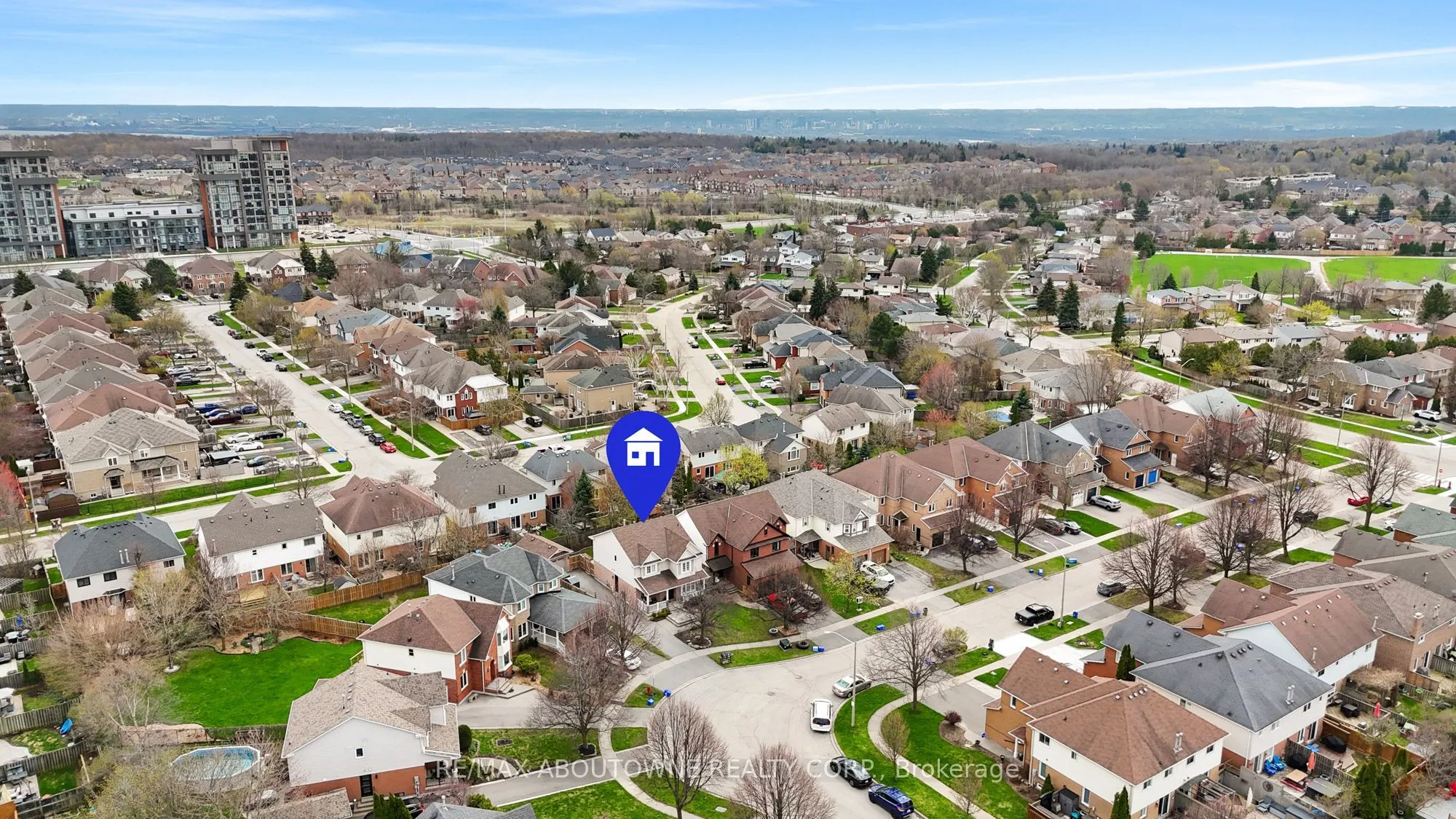 84 Fellowes Crescent