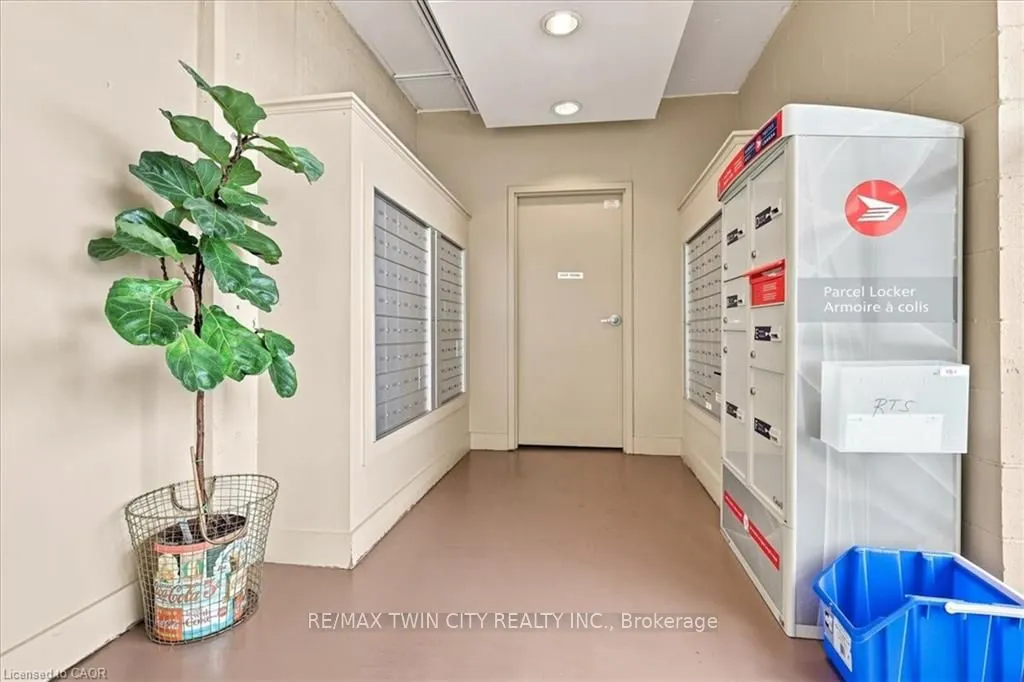 410 King Street W #408