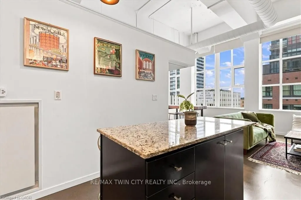 410 King Street W #408
