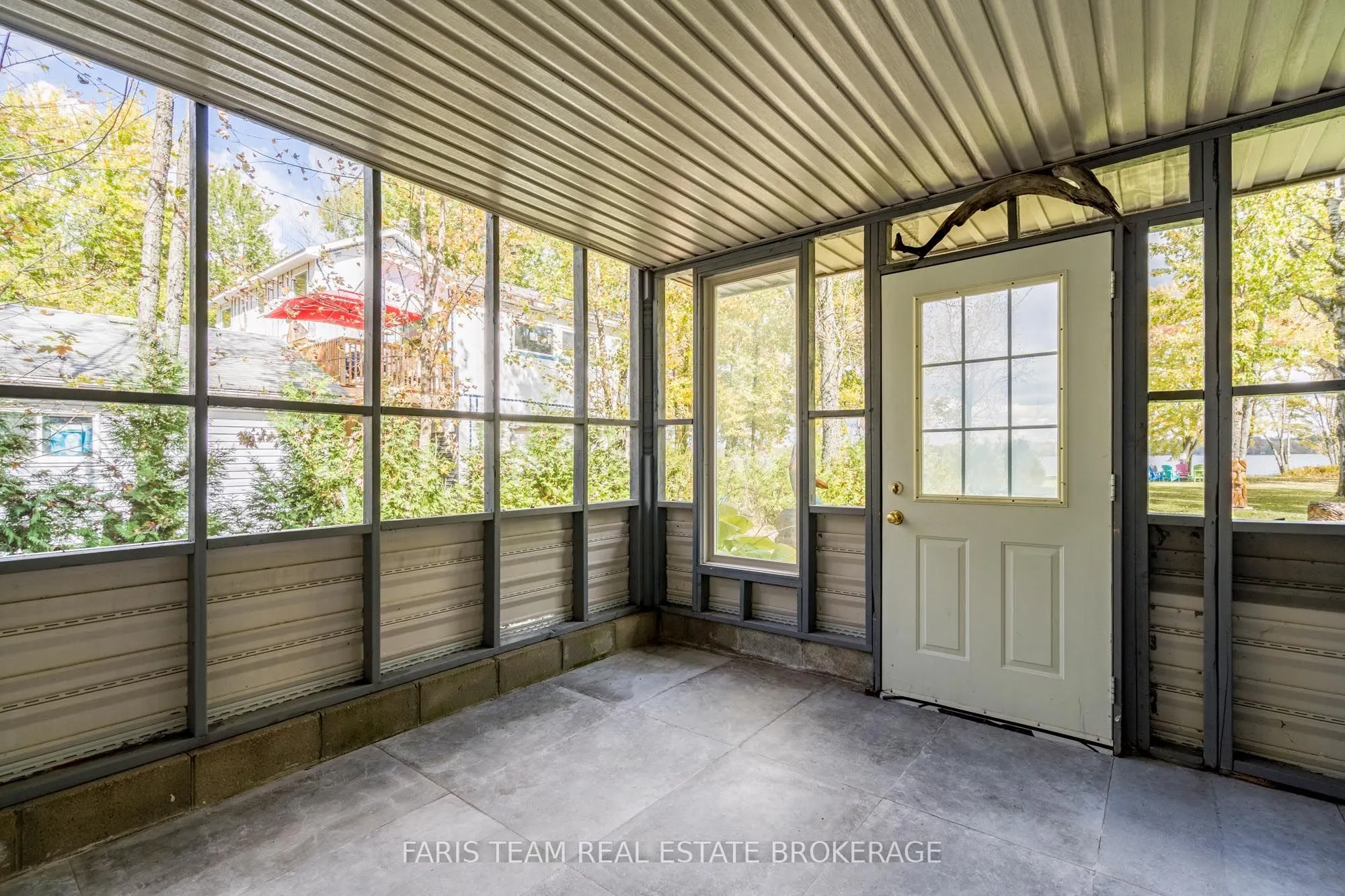 6 Spring Lane