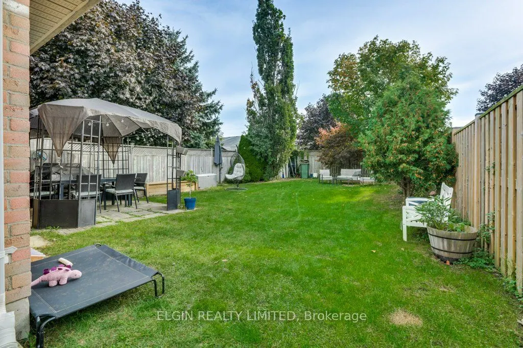 27 Carrie Crescent
