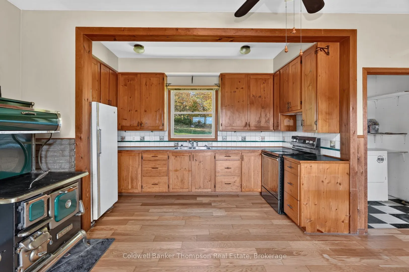 2326 Fraserburg Road