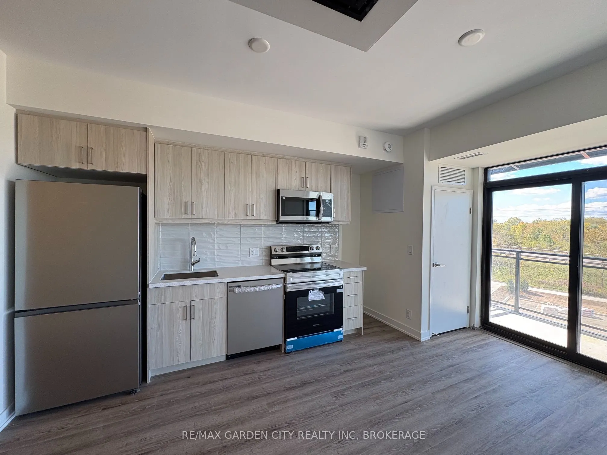 350 Prince Charles Drive #326