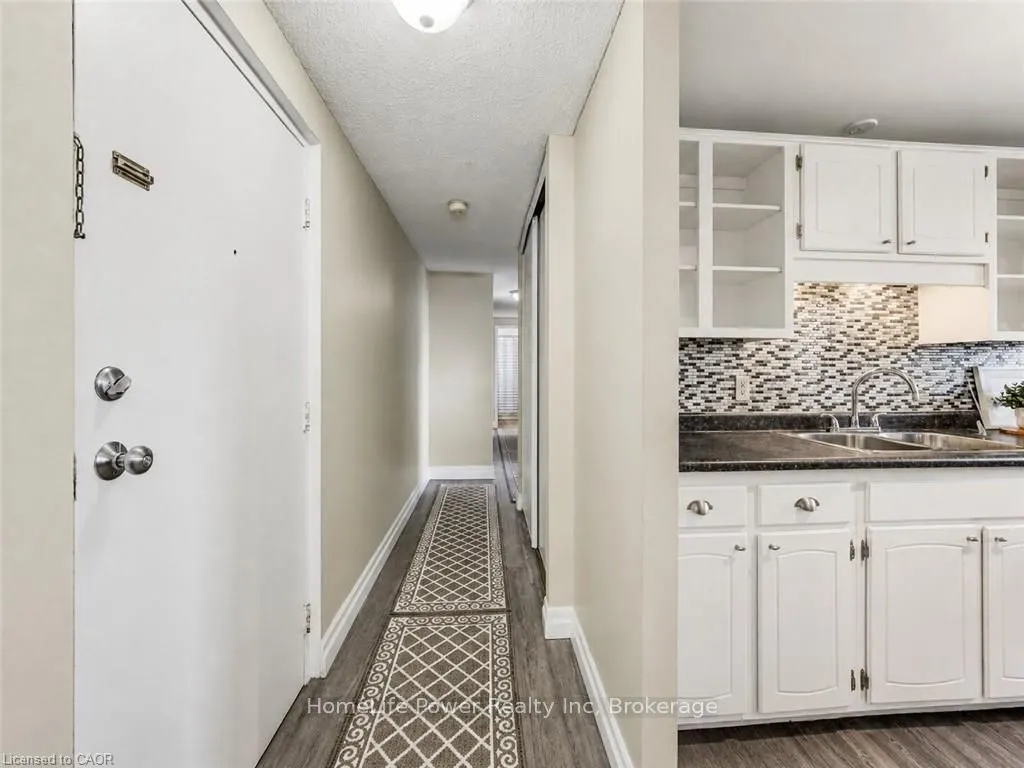 4 Avalon Place #303