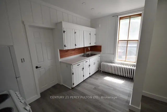 23 Glenelg Street W
