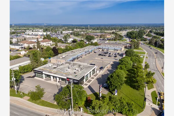 5925-5929 Jeanne D'Arc Boulevard