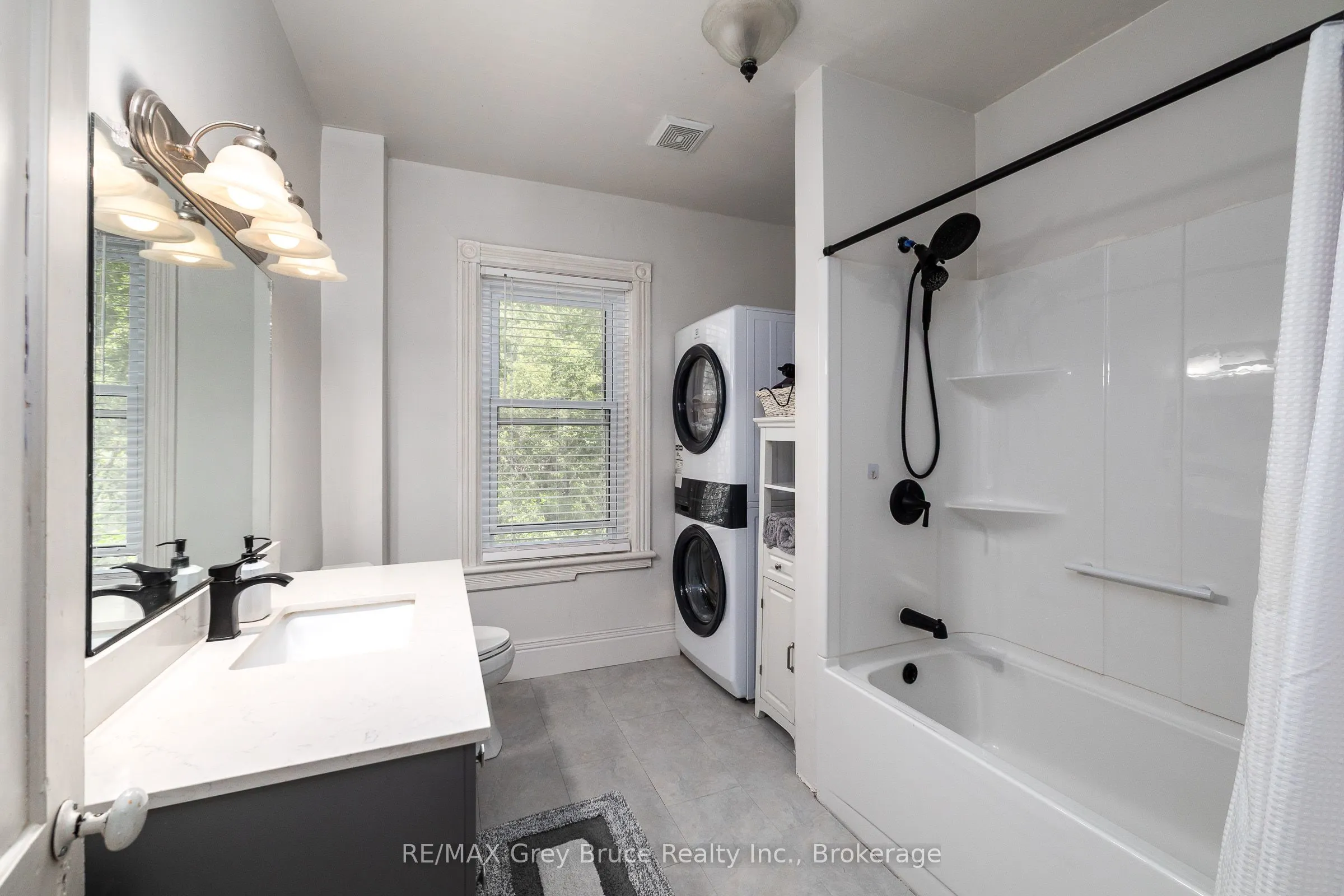 580 23rd Street W