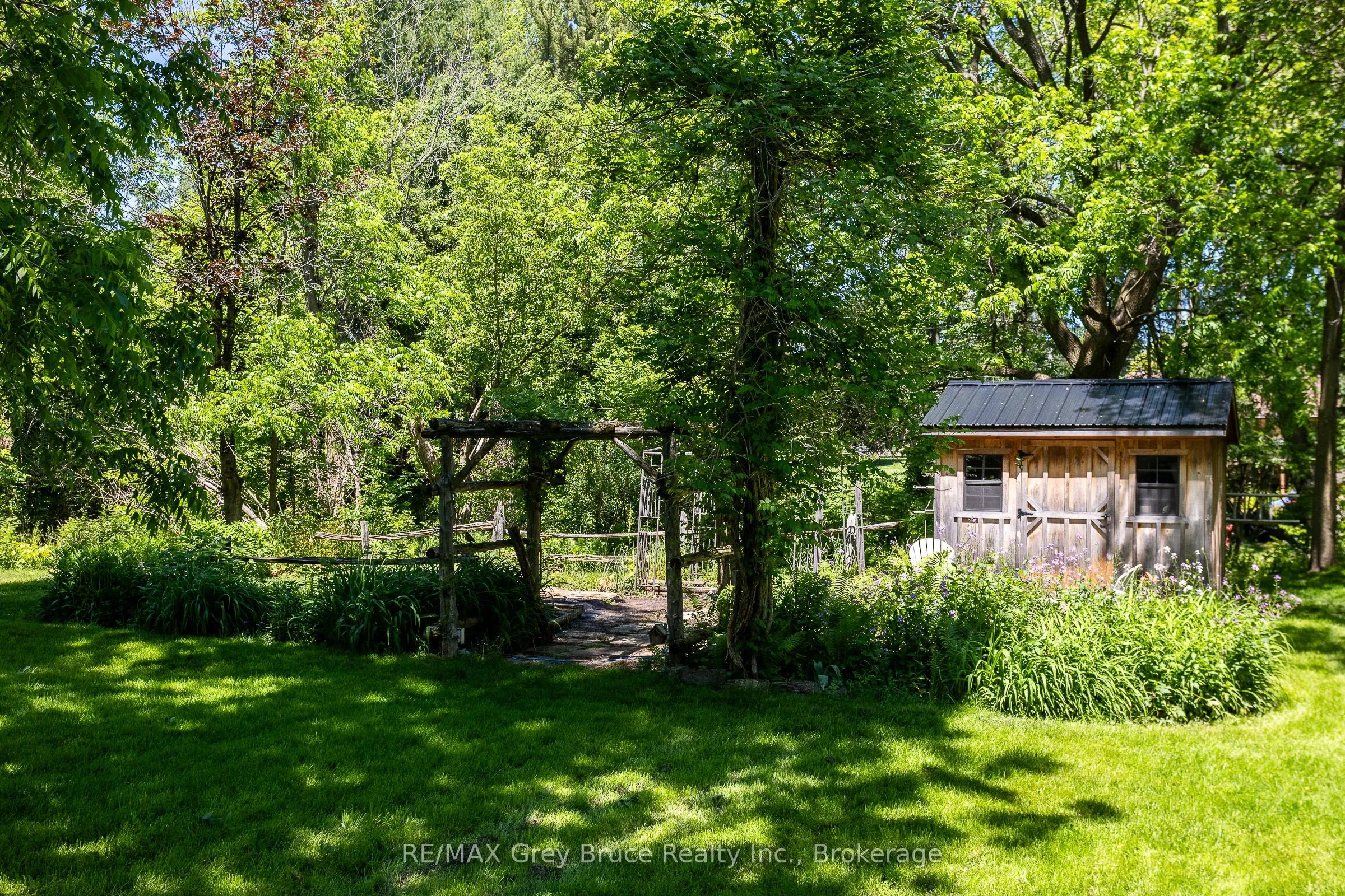 580 23rd Street W