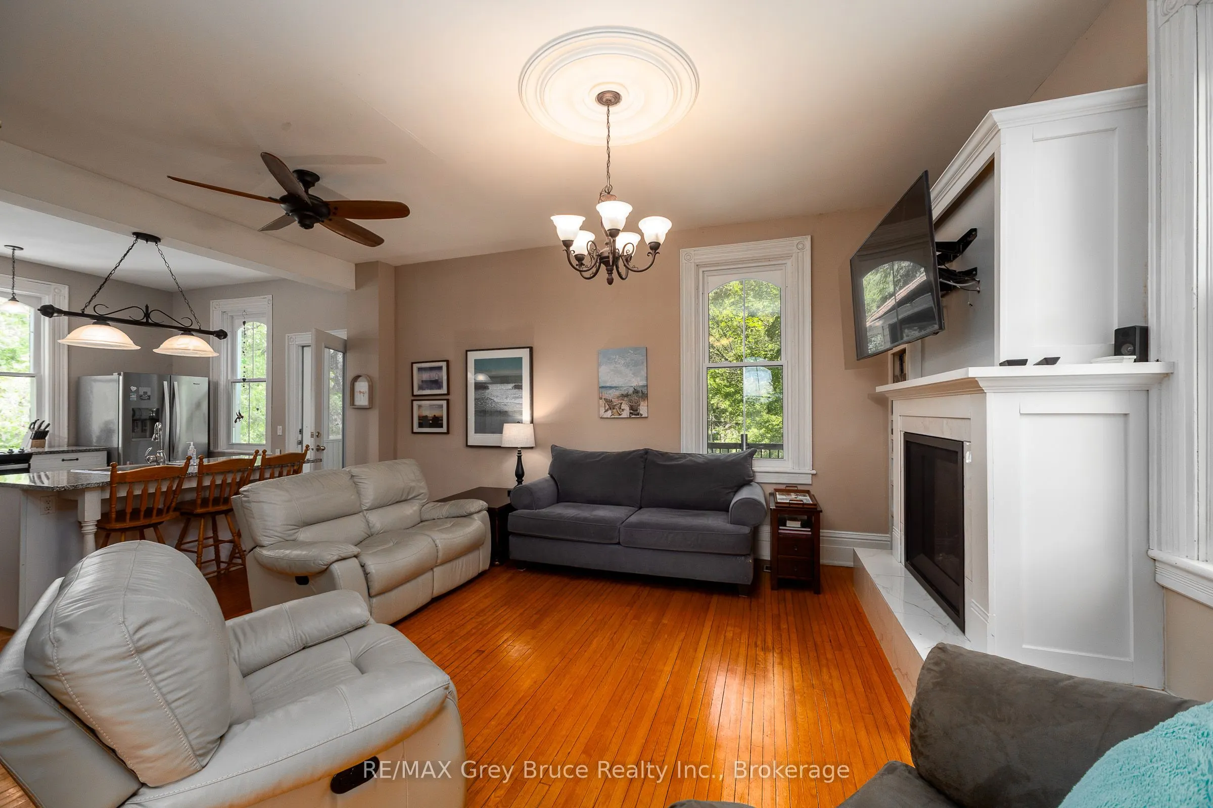 580 23rd Street W