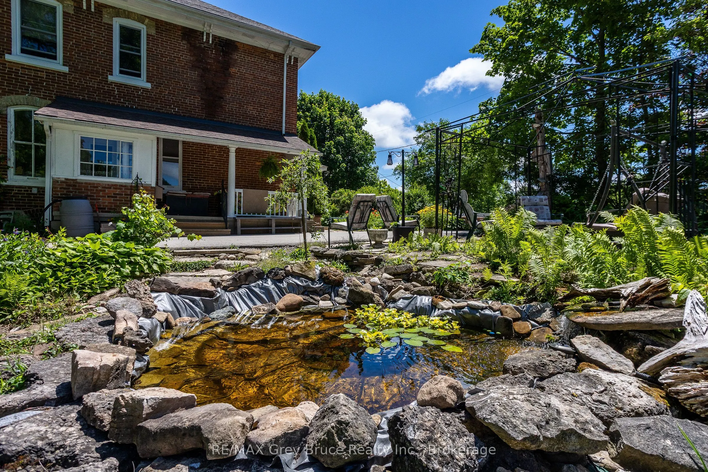 580 23rd Street W
