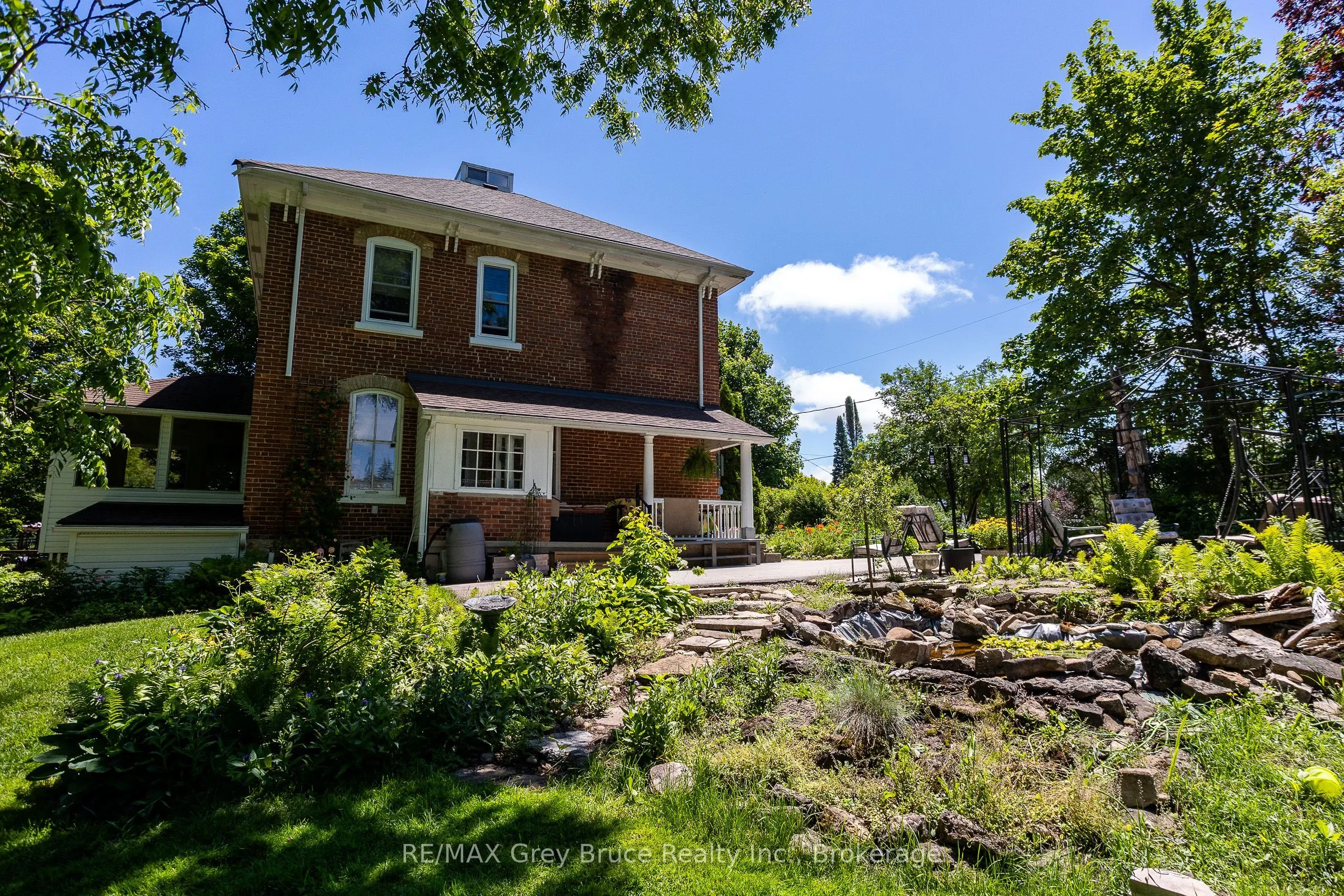580 23rd Street W